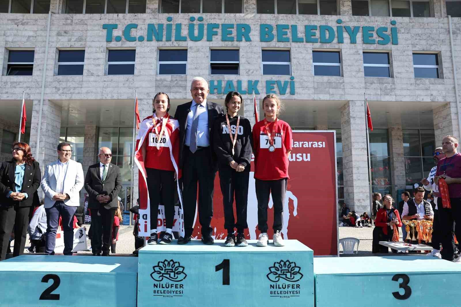 Cumhuriyet coşkusu, koşu ile başladı
