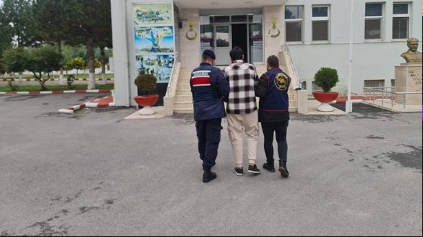 Jandarma kılığına girip dolandırdı, jandarma tarafından yakalandı
