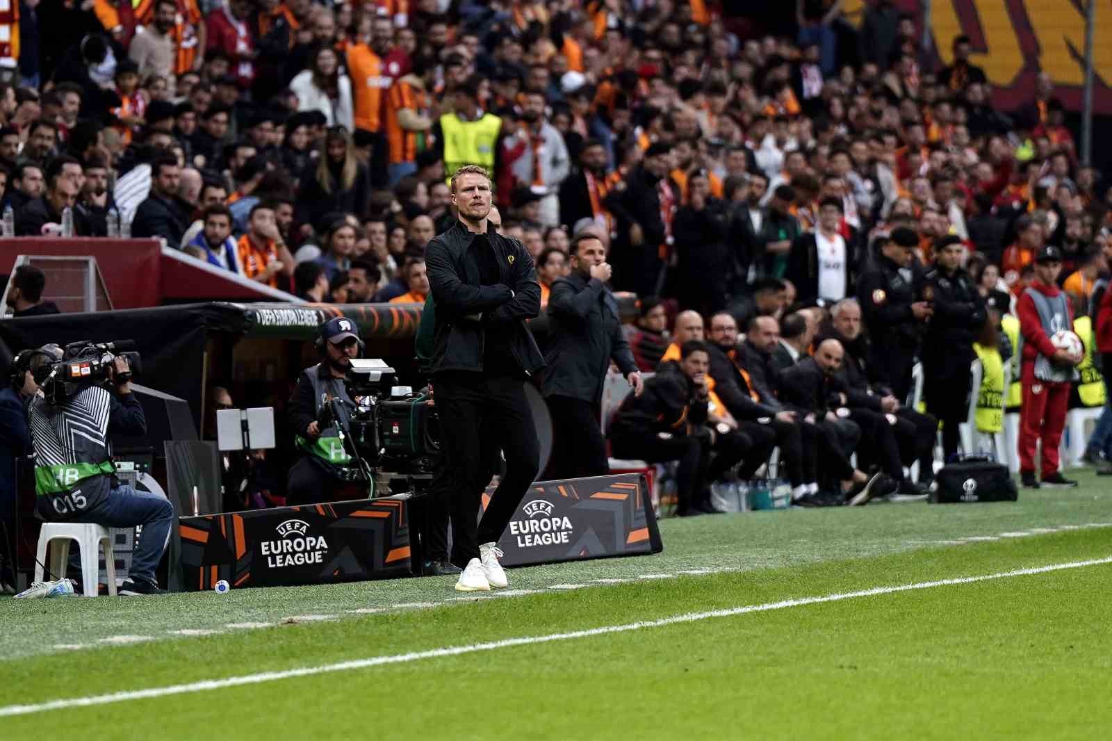 UEFA Avrupa Ligi: Galatasaray: 3 - Elfsborg: 0 (İlk yarı)
