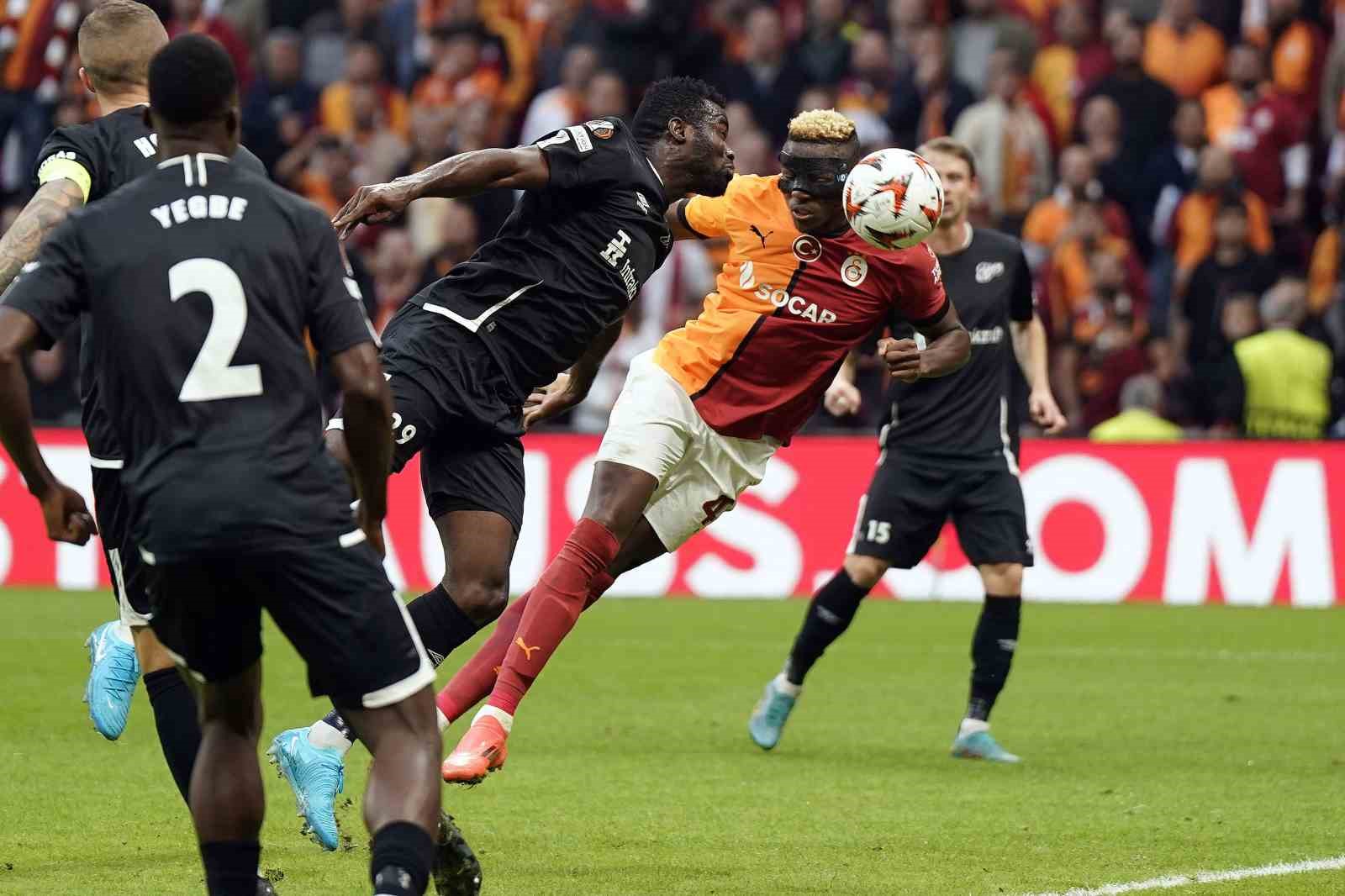 UEFA Avrupa Ligi: Galatasaray: 3 - Elfsborg: 0 (İlk yarı)
