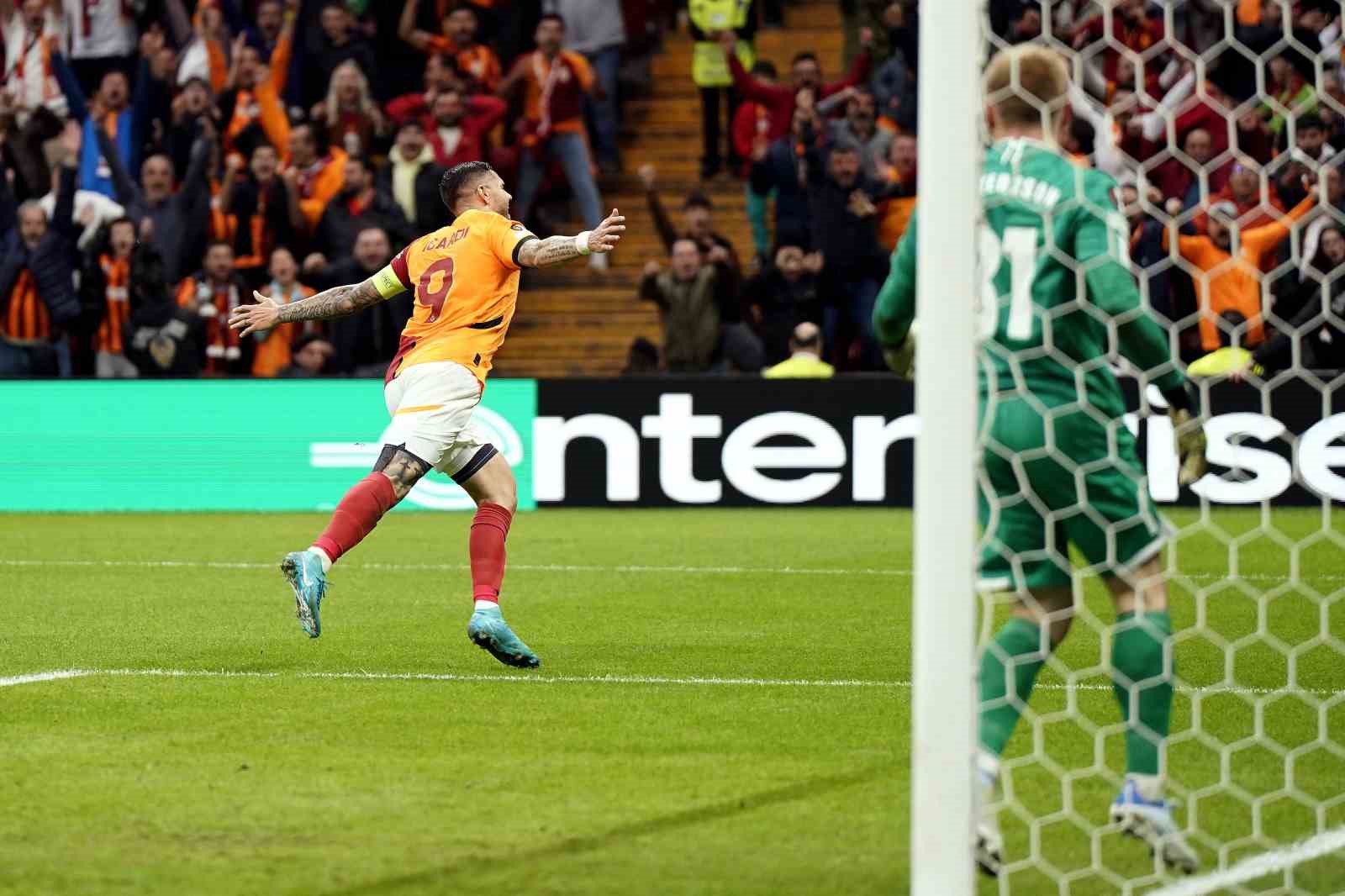 UEFA Avrupa Ligi: Galatasaray: 3 - Elfsborg: 0 (İlk yarı)
