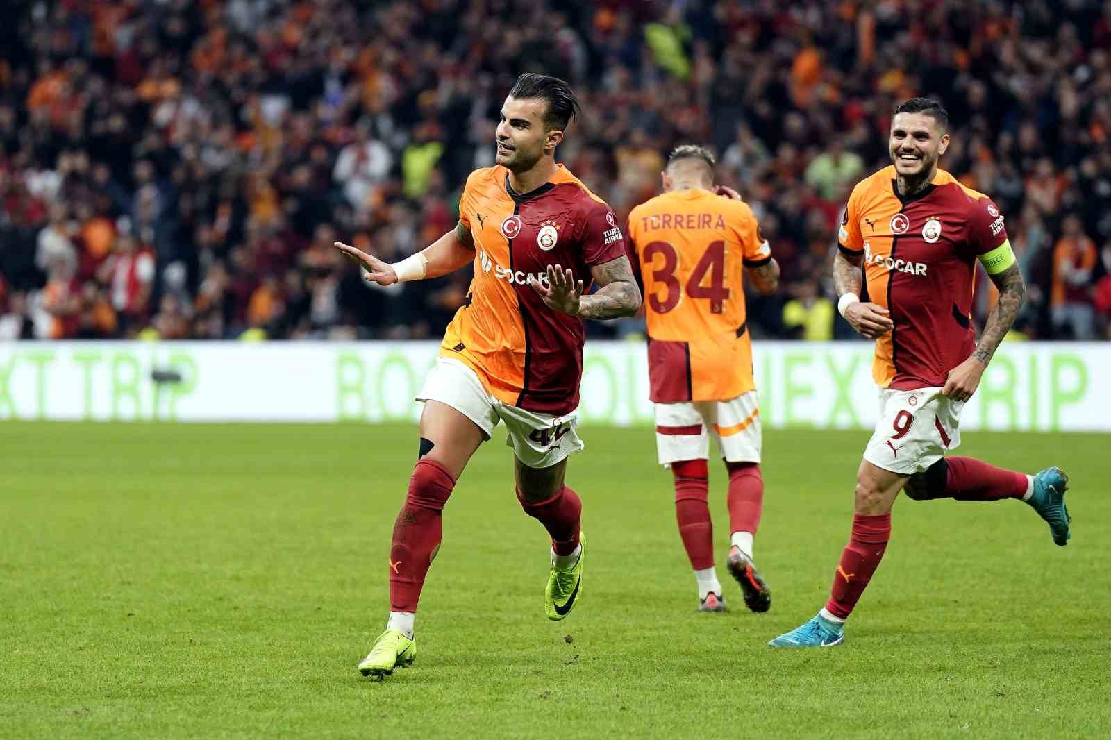 UEFA Avrupa Ligi: Galatasaray: 3 - Elfsborg: 0 (İlk yarı)
