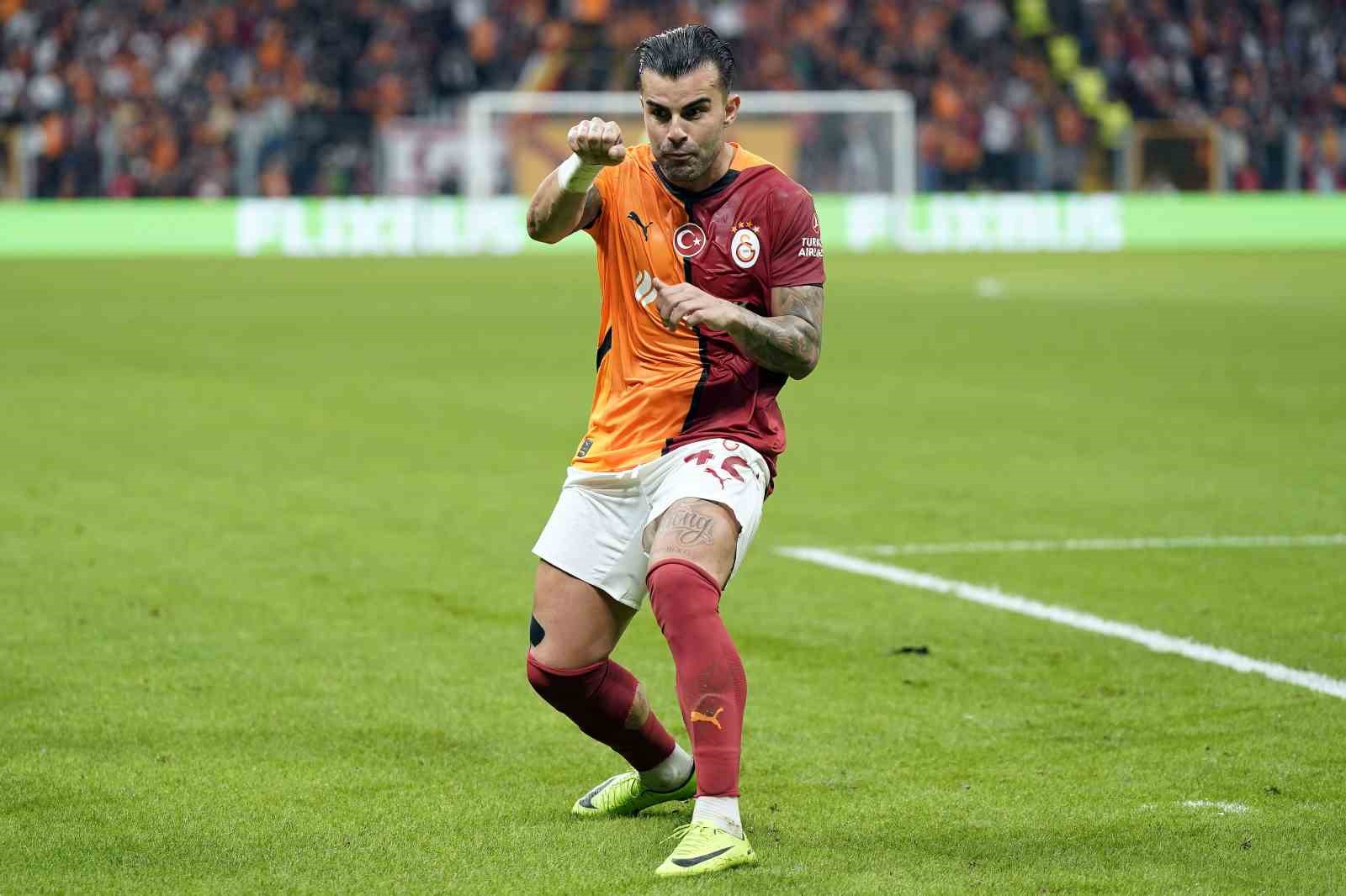 UEFA Avrupa Ligi: Galatasaray: 3 - Elfsborg: 0 (İlk yarı)
