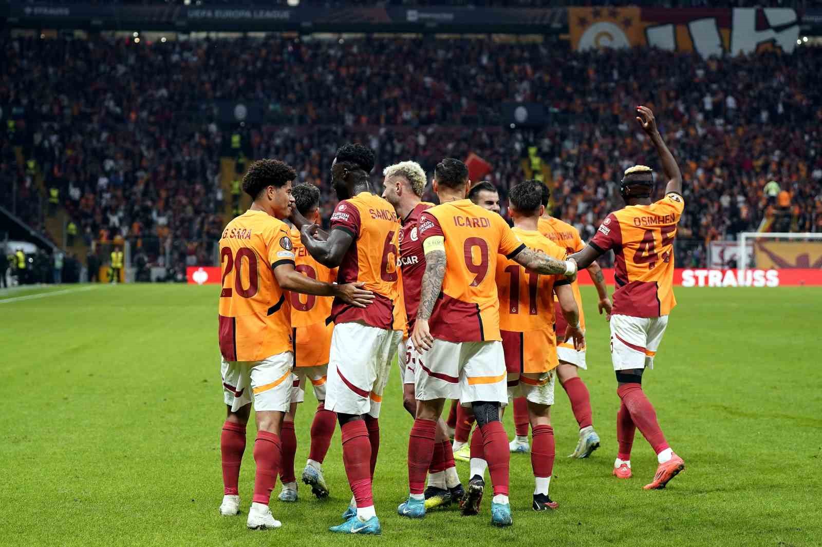 UEFA Avrupa Ligi: Galatasaray: 3 - Elfsborg: 0 (İlk yarı)
