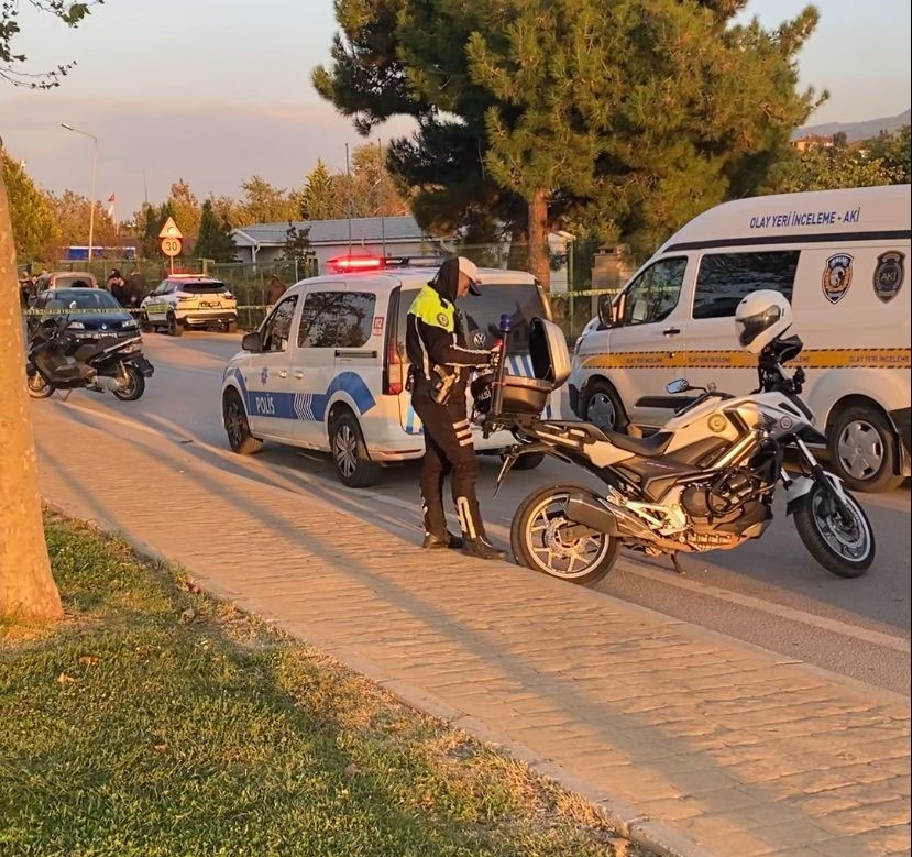 Karamürsel’de bir kişi aracında ölü bulundu
