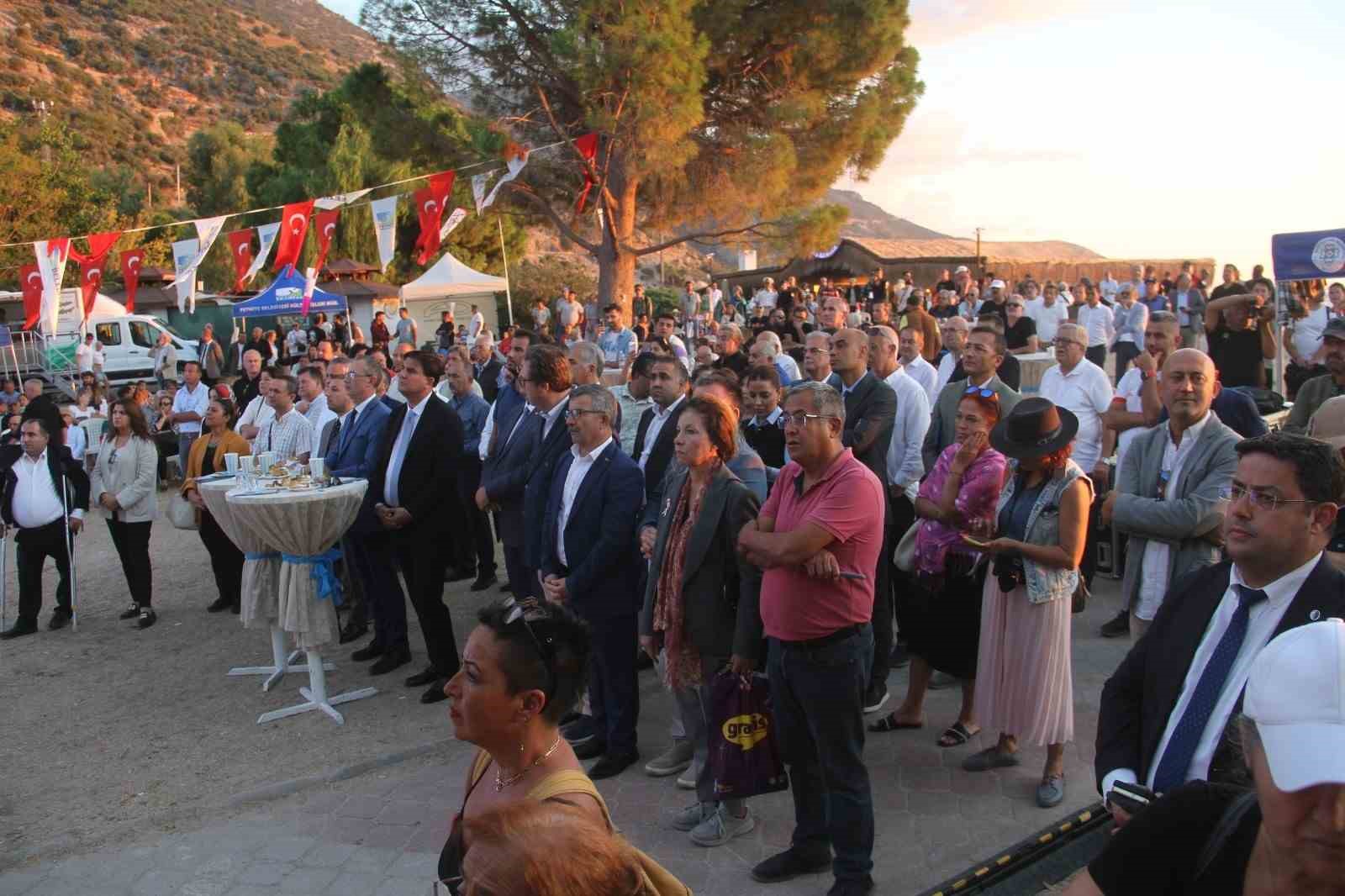 Fethiye Ölüdeniz Hava Oyunları Festivali törenle başladı
