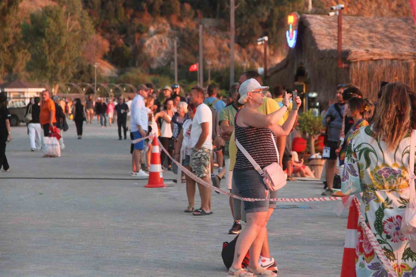 Fethiye Ölüdeniz Hava Oyunları Festivali törenle başladı
