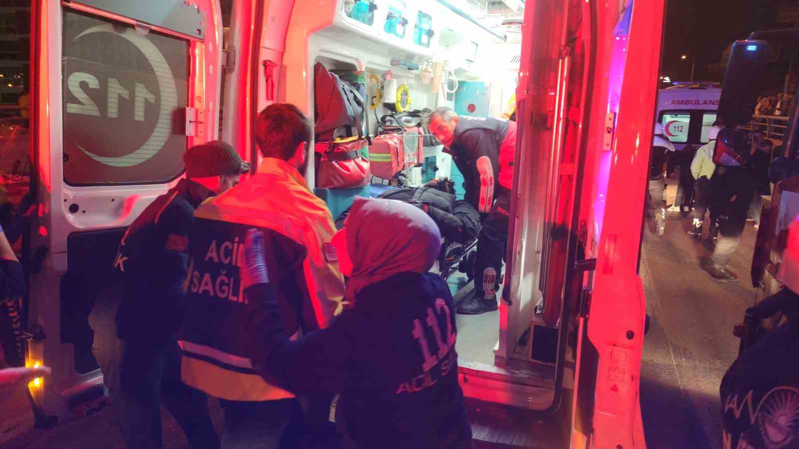 Van’da motosiklet vince arkadan çarptı: 1 ölü, 2 yaralı
