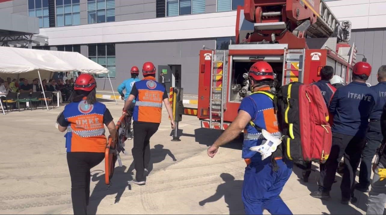 Osmaniye Devlet Hastanesi’nde deprem tatbikatı
