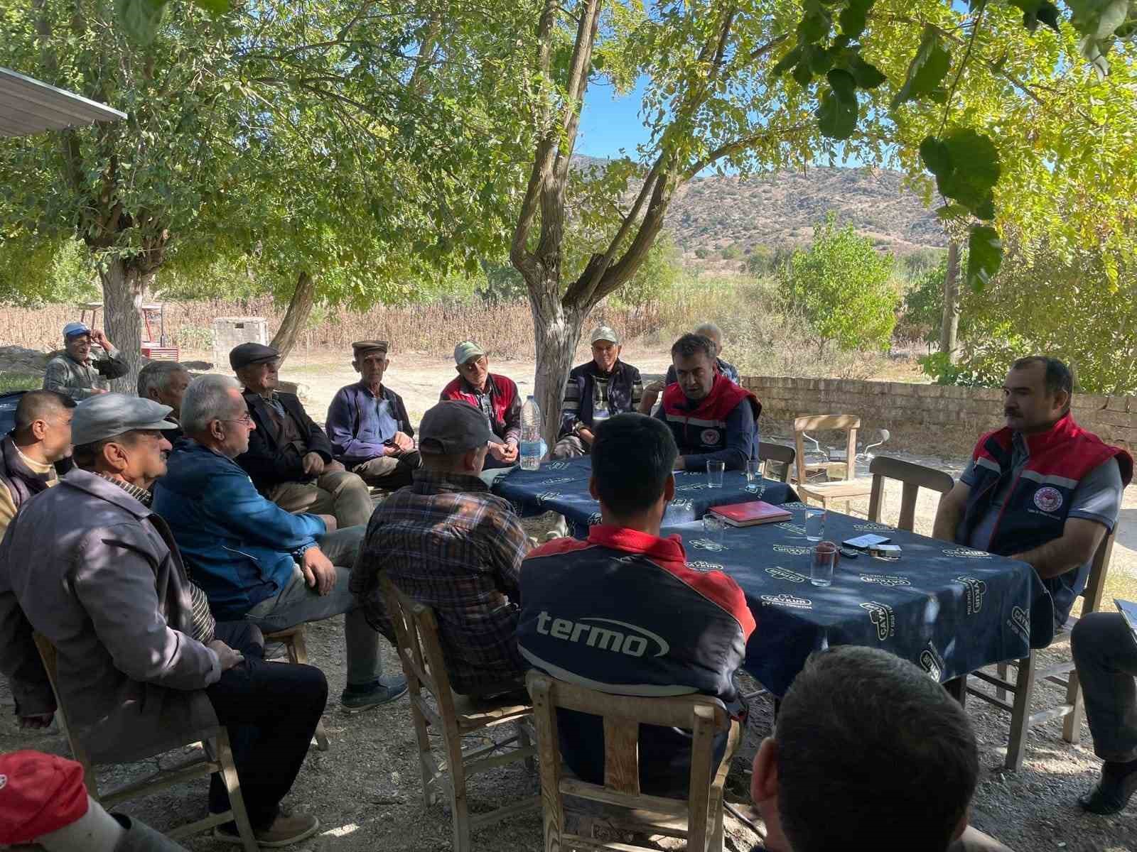 Karpuzlu’da çiftçiler bilgilendirildi
