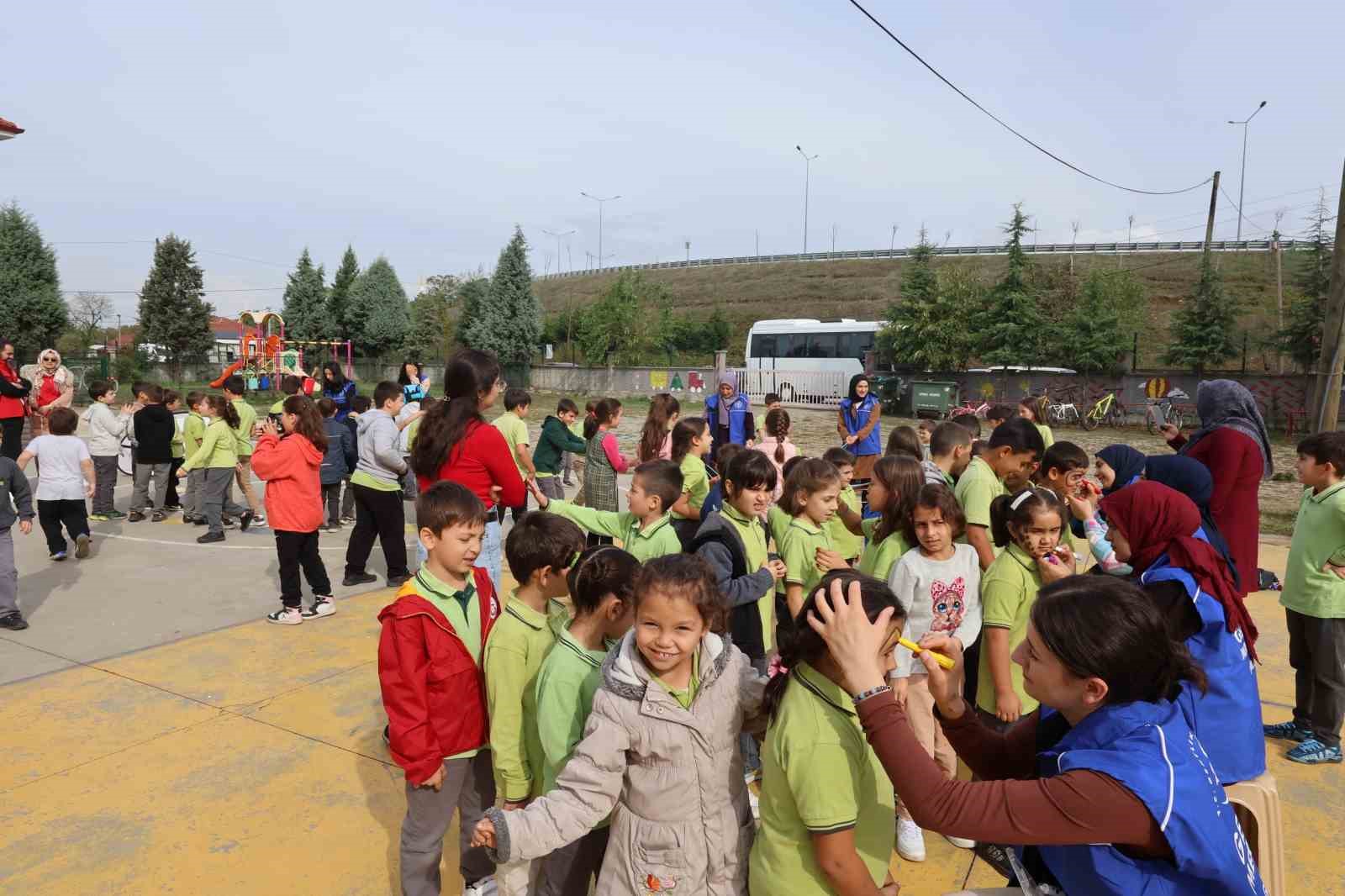 İlkokul öğrencileri bilim etkinliği yaptı
