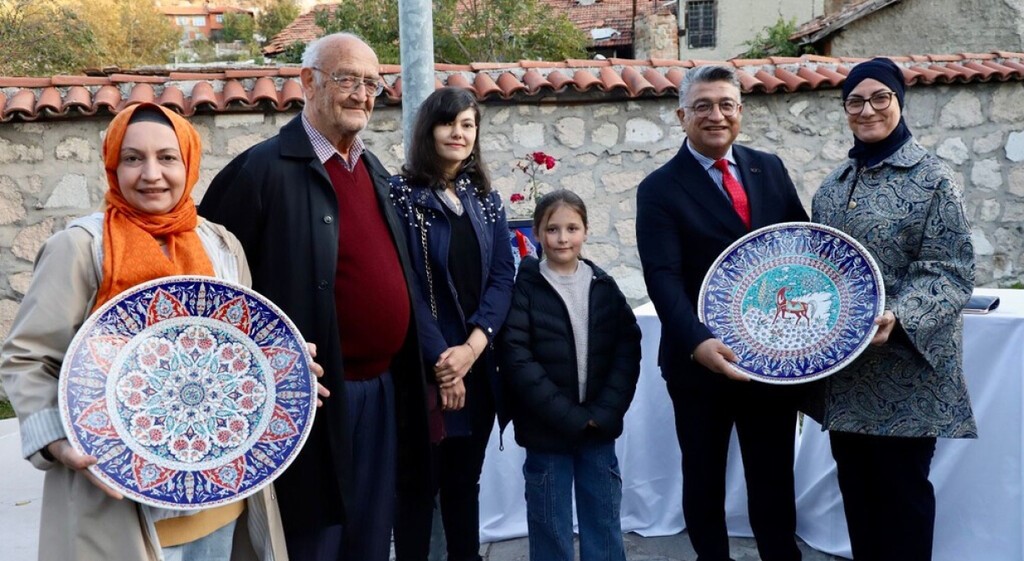 Kütahya’da ’bir asırlık dostluk için sanat’ konulu uluslararası çağrılı karma sergi
