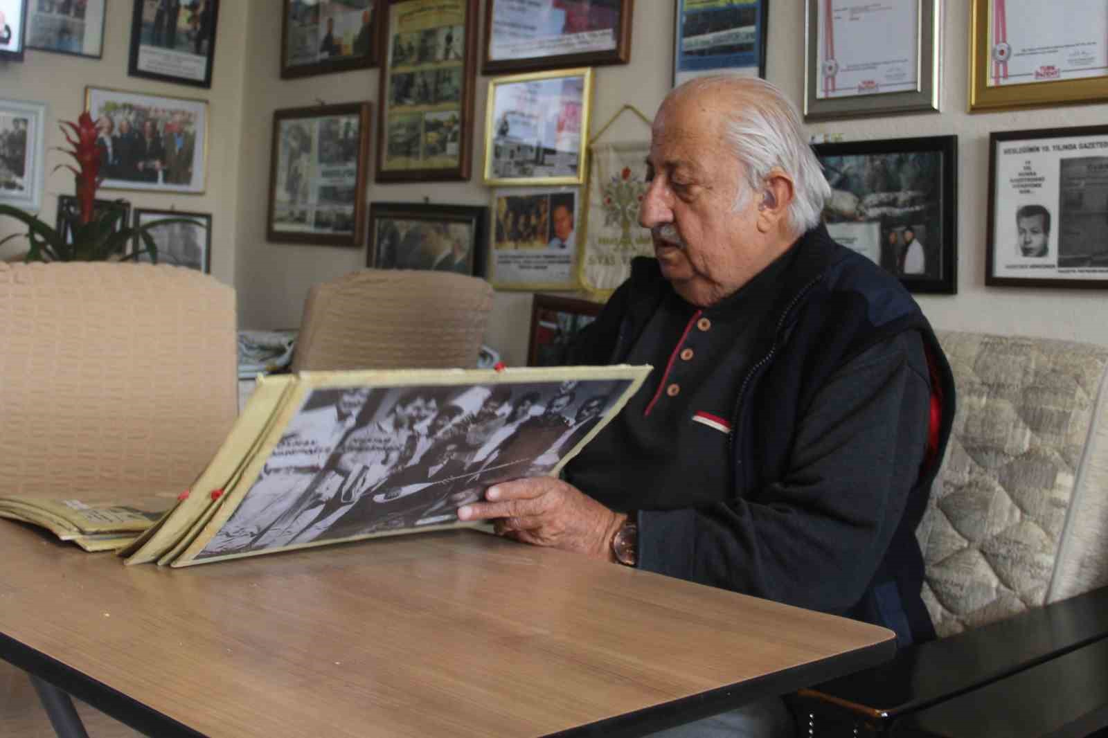 Aşık Veysel’in özel fotoğrafçısı ünlü ozanın bilinmeyen yönlerini anlattı
