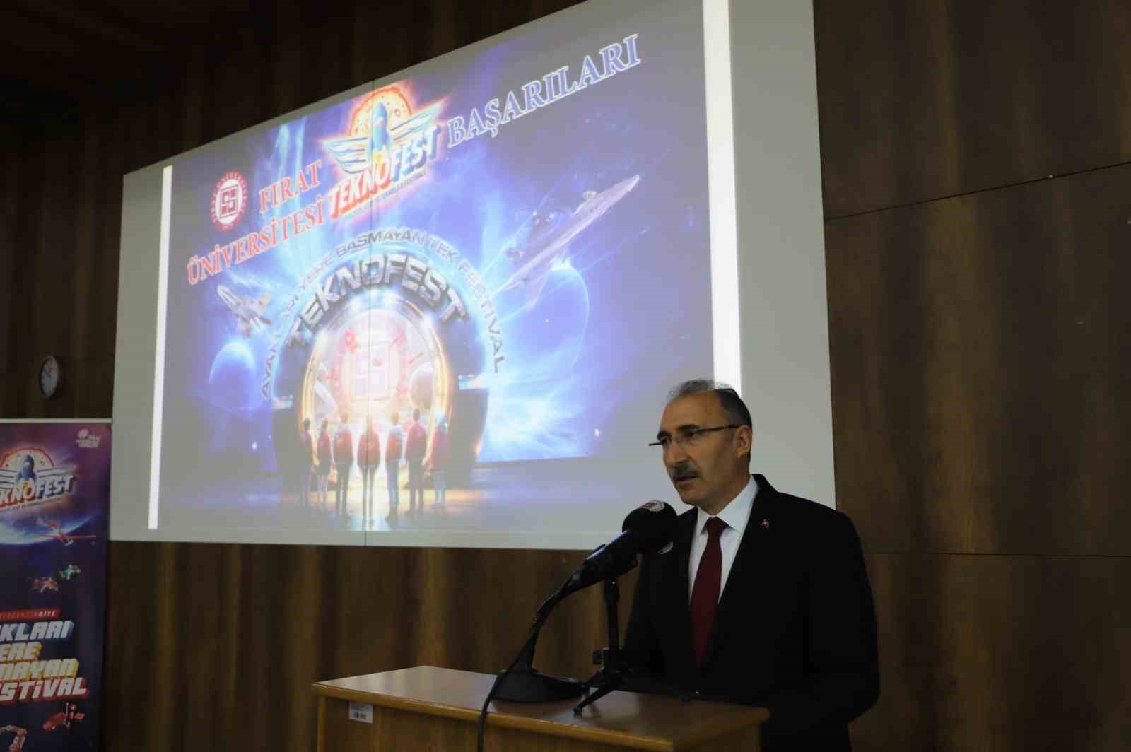 TEKNOFEST 2024 VE ISIF’24’te derece elde edenler FÜ tarafından ödüllendirildi
