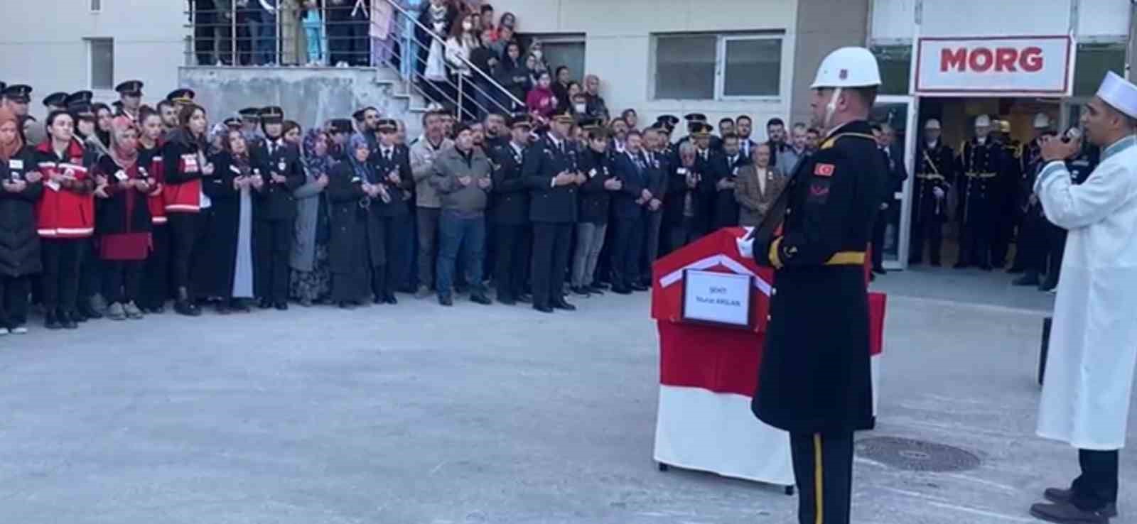 TUSAŞ saldırısında şehit olan taksi şoförünün naaşı askeri törenle hastaneden alındı
