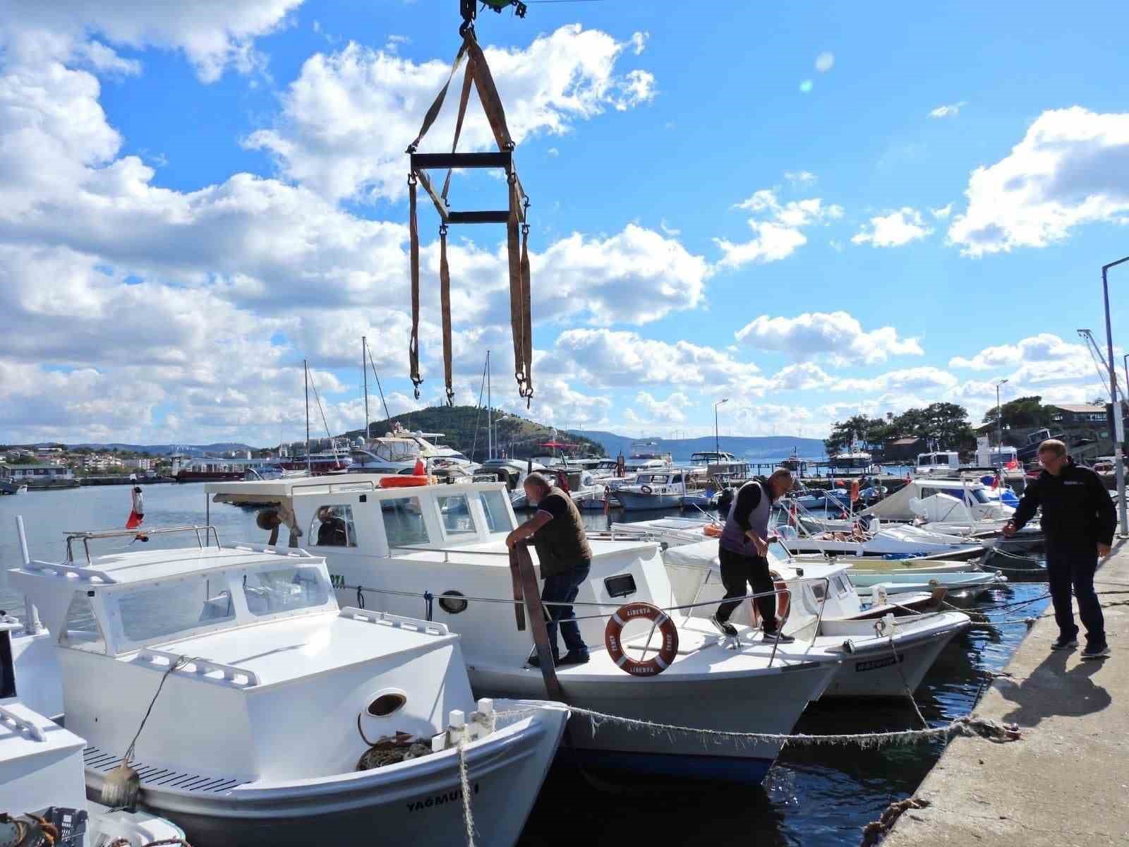 Erdek’te tekneler yeni sezona hazırlanıyor
