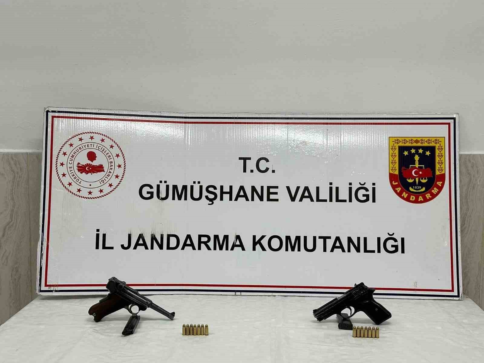 Gümüşhane’de jandarma ekipleri ruhsatsız silahlara geçit vermiyor
