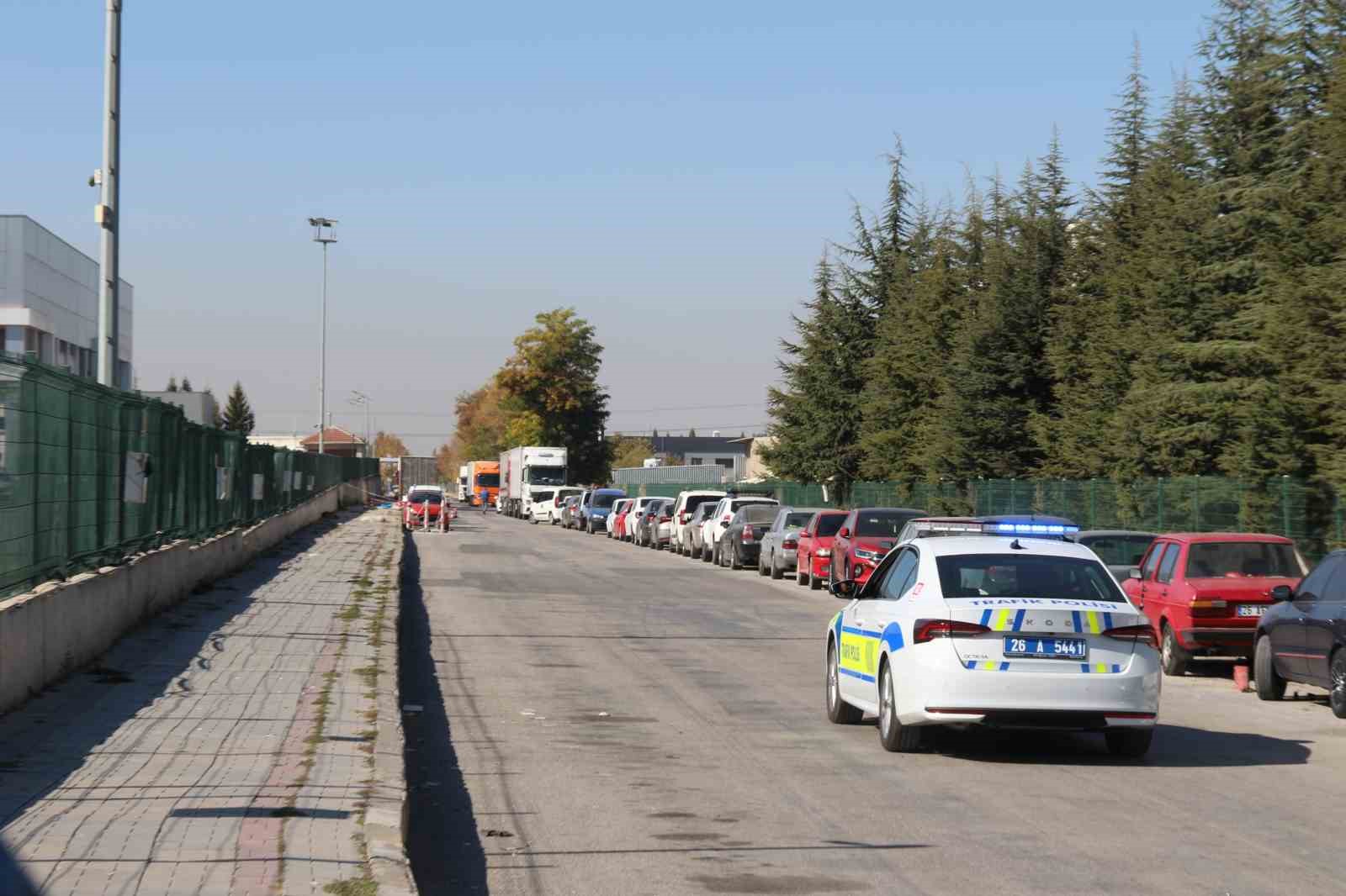 Eskişehir’de şüpheli paketten poşet çıktı
