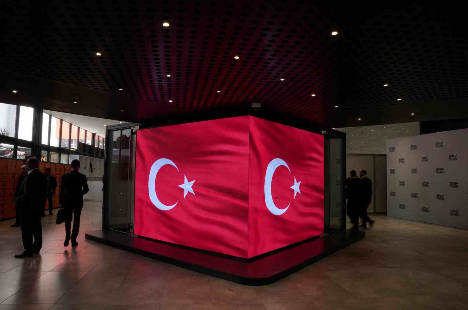 SAHA EXPO’da tüm LED ekranlara Türk bayrakları yansıtıldı
