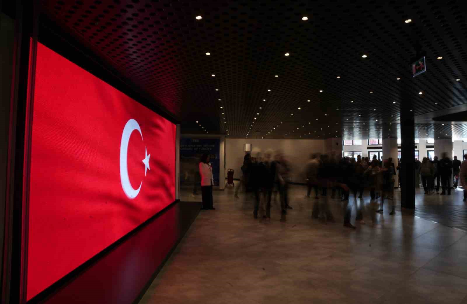 SAHA EXPO’da tüm LED ekranlara Türk bayrakları yansıtıldı
