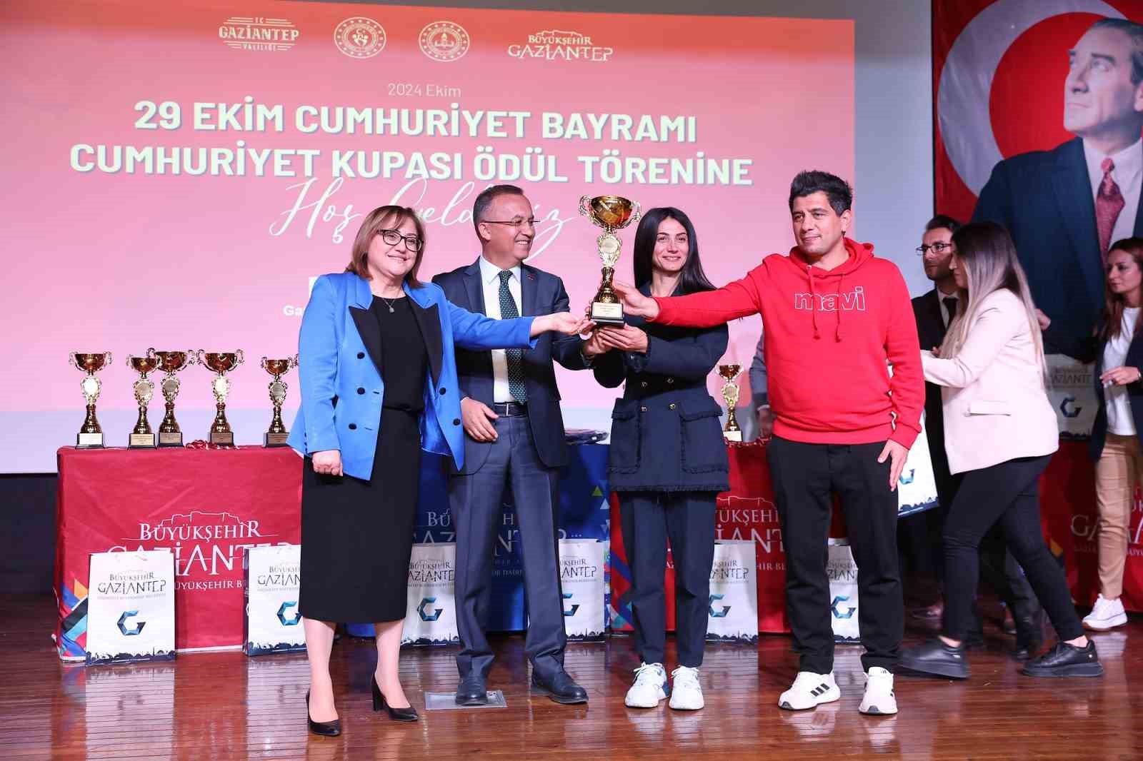 Cumhuriyet Kupası ödül töreni düzenlendi
