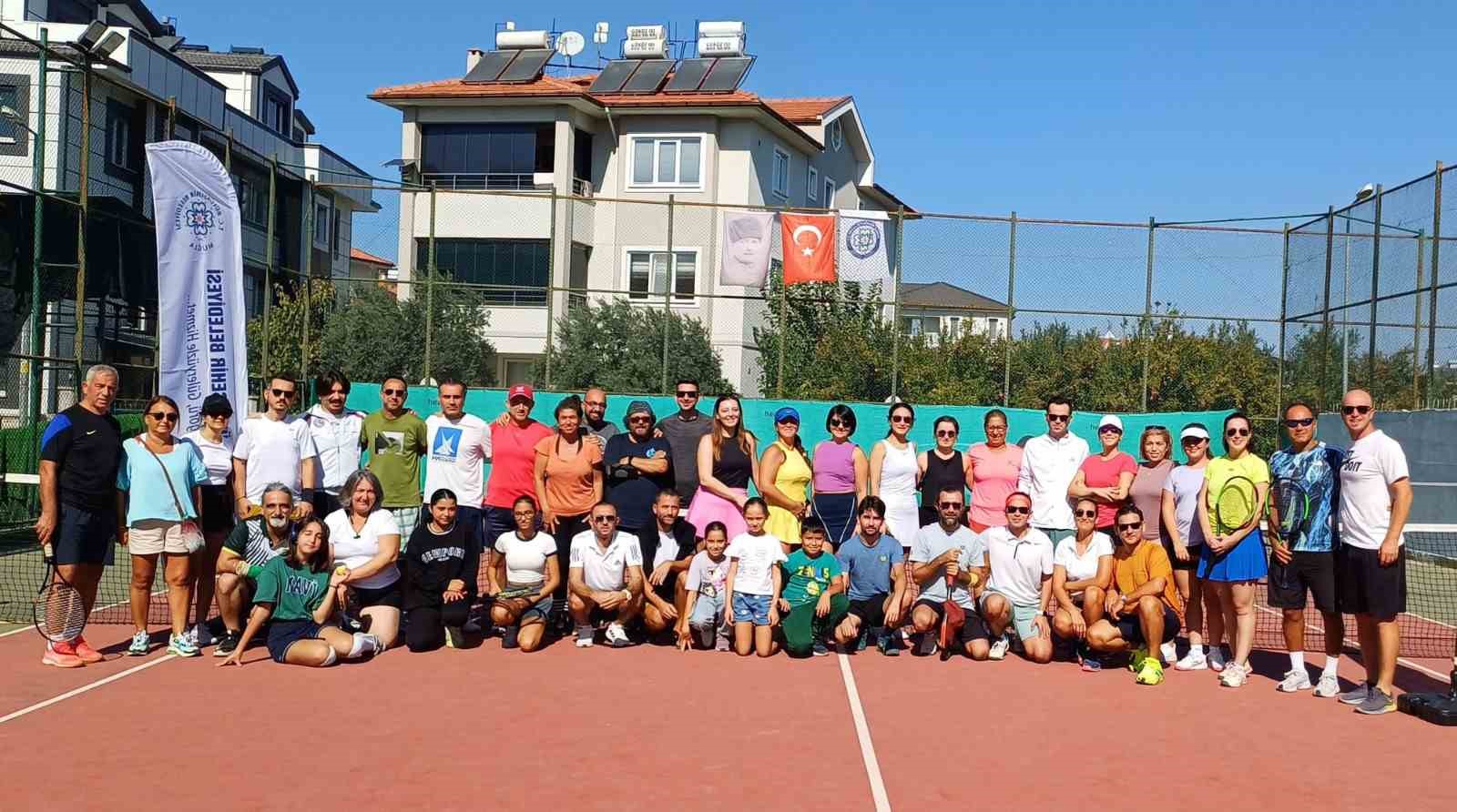 Büyükşehir Belediyesi 6. Geleneksel Cumhuriyet Kupası Karma Tenis Turnuvası Dalaman’da yapıldı
