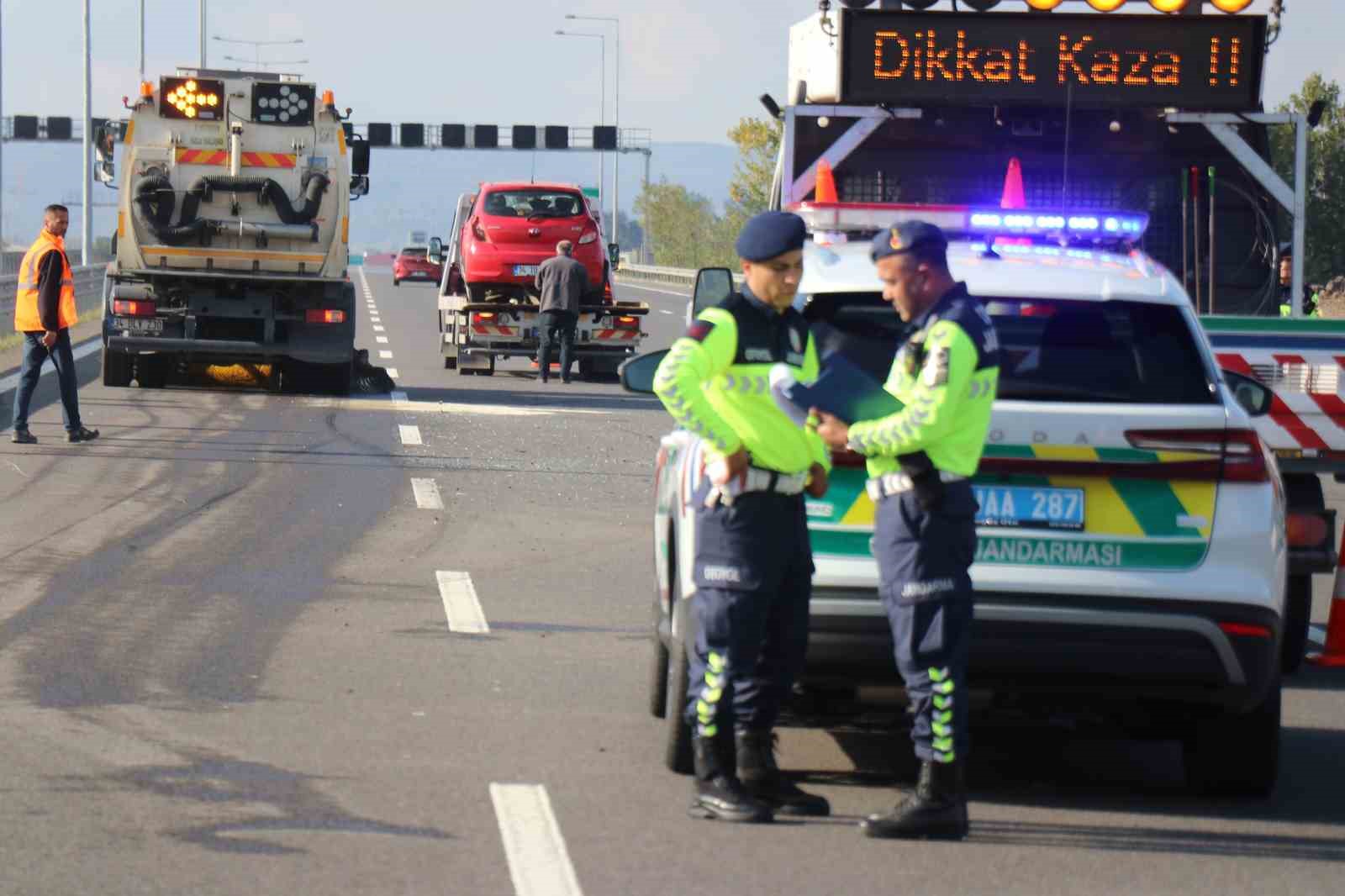 Kuzey Marmara Otoyolu’nda korkutan kaza: 4 yaralı
