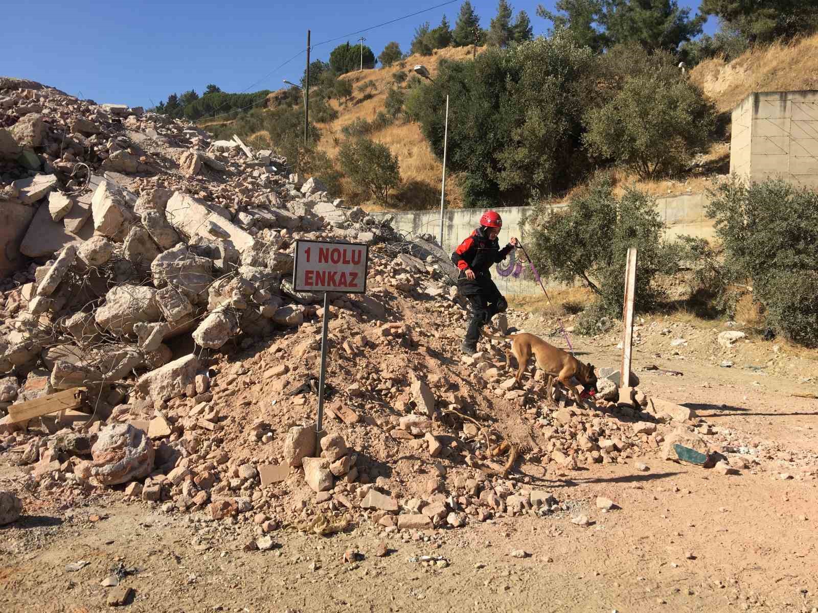 Aydın’da 7 büyüklüğünde deprem tatbikatı gerçekleştirildi
