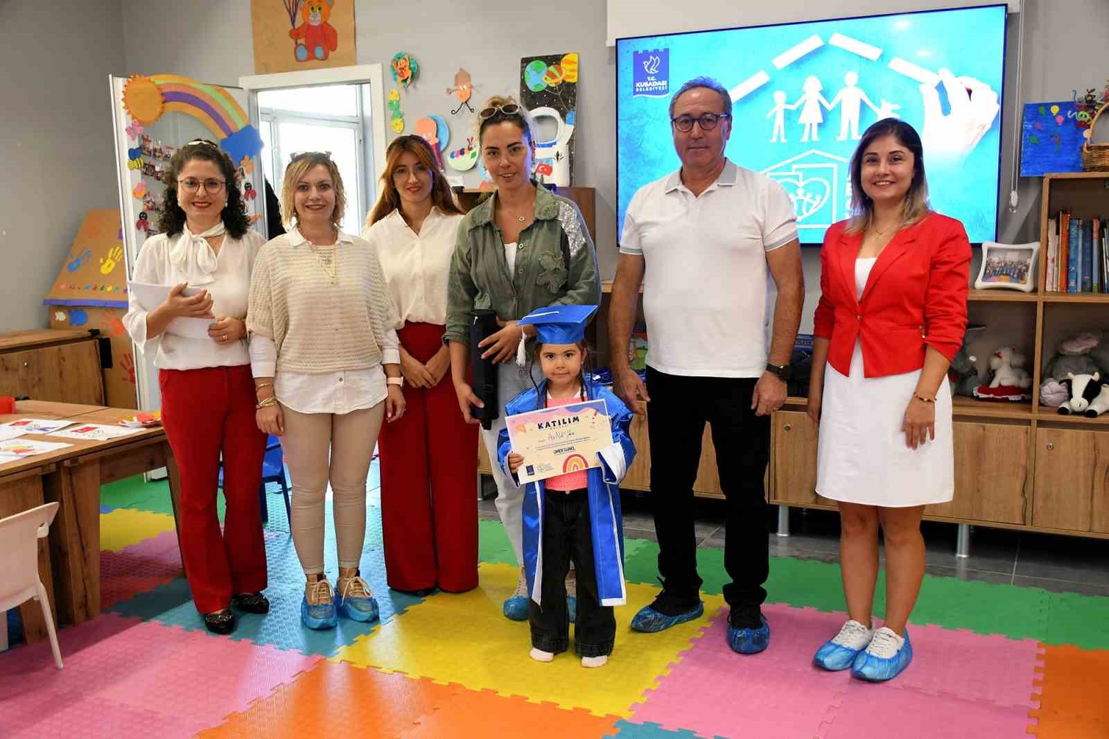 Anne Baba Çocuk Merkezi’nde minikler, ilk mezuniyet sevinci yaşadı
