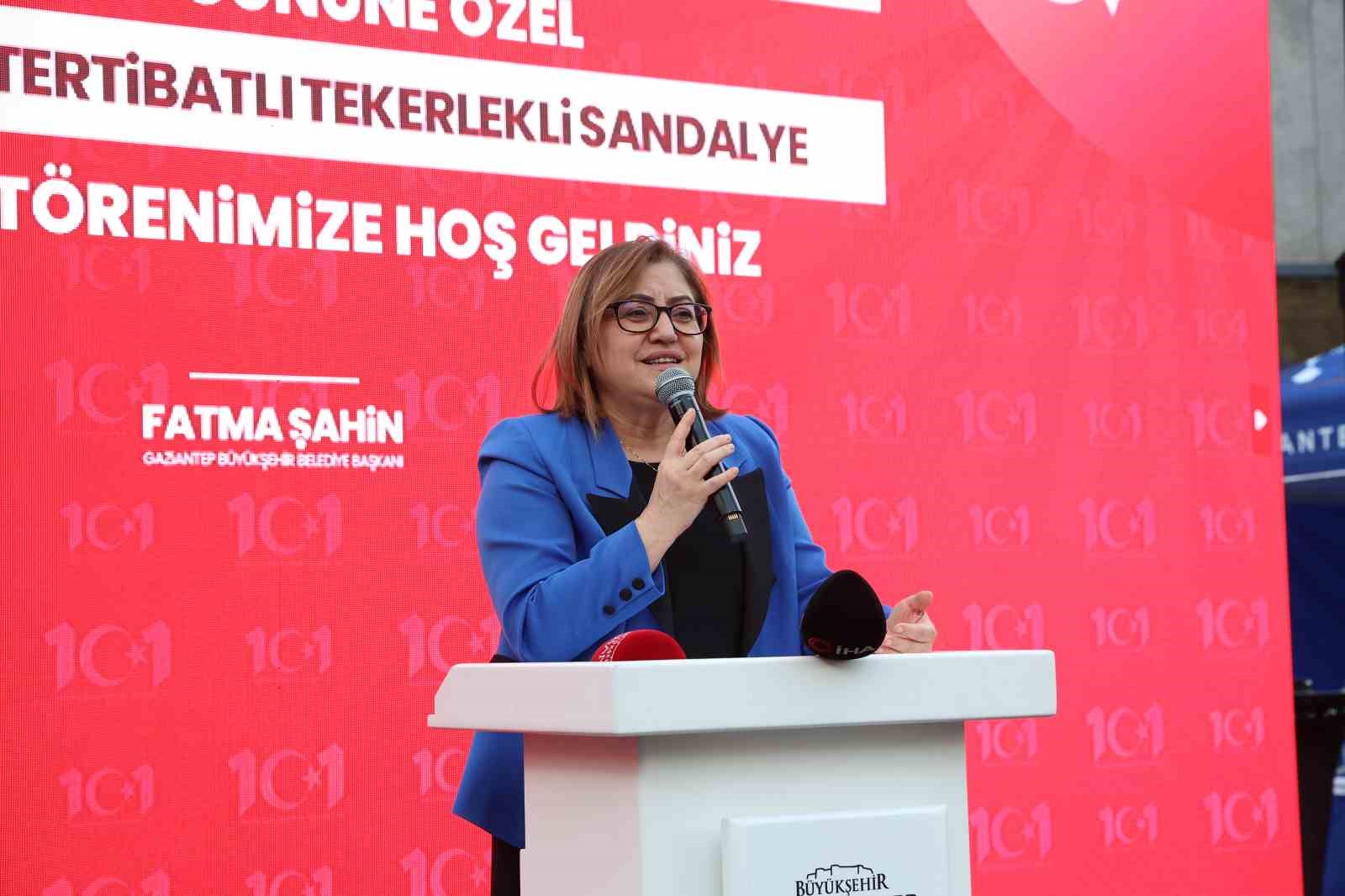 Gaziantep’te down sendromlu bireyler TUSAŞ şehitlerini andı, duygu dolu anlar yaşandı
