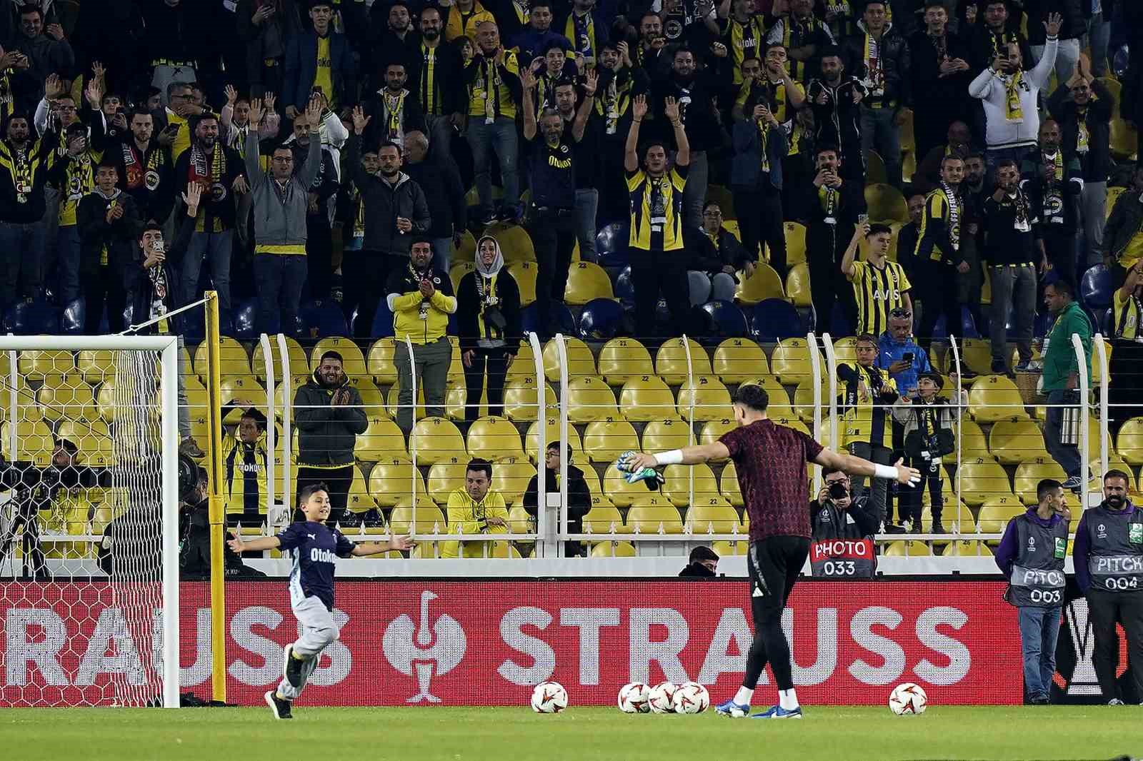 UEFA Avrupa Ligi: Fenerbahçe: 0 - Manchester United: 0 (Maç devam ediyor)
