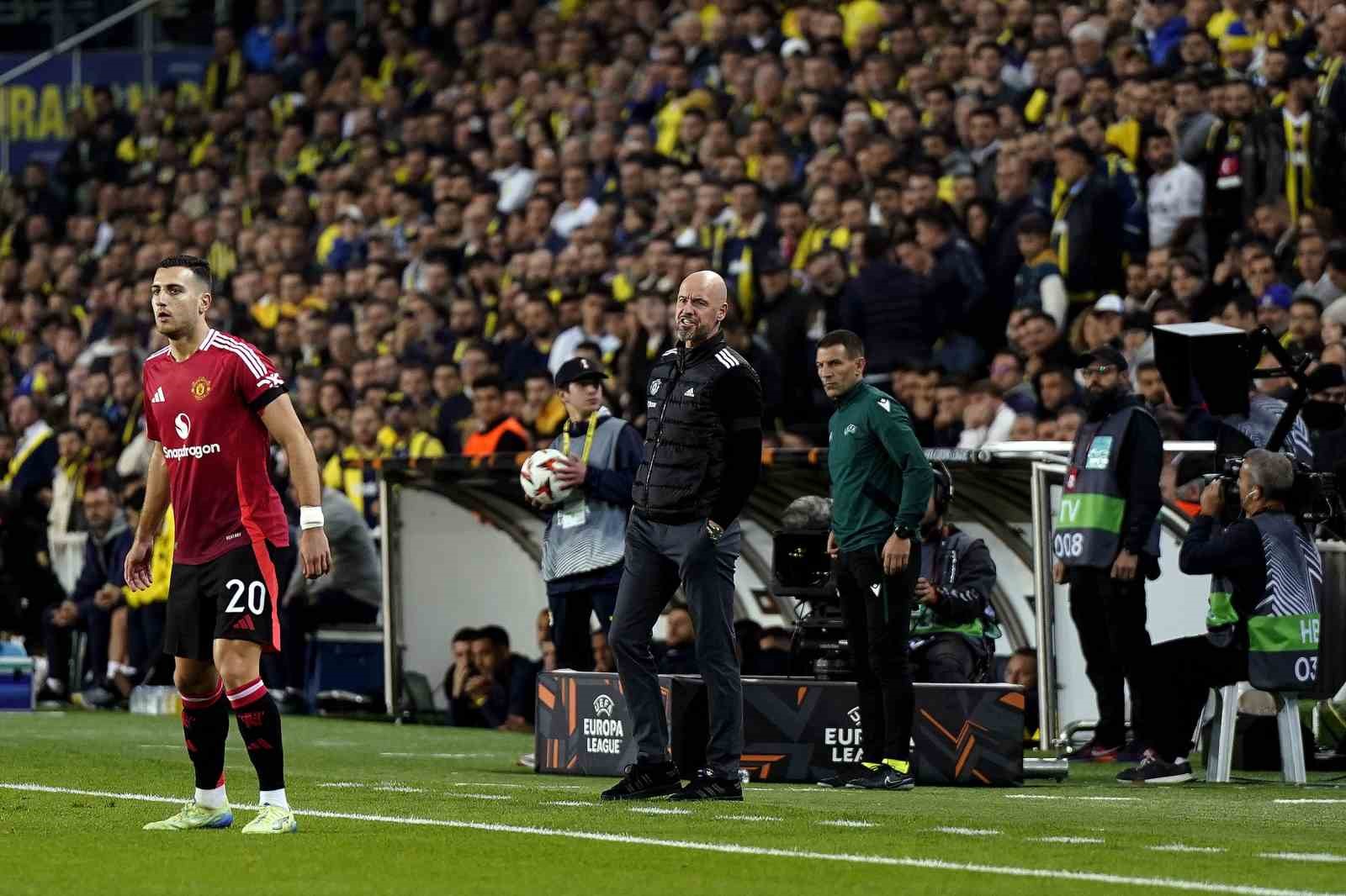 UEFA Avrupa Ligi: Fenerbahçe: 0 - Manchester United: 0 (Maç devam ediyor)
