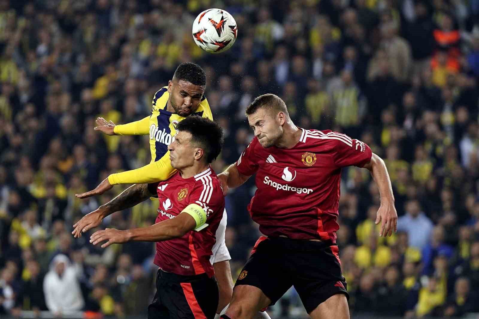 UEFA Avrupa Ligi: Fenerbahçe: 1 - Manchester United: 1 (Maç sonucu)
