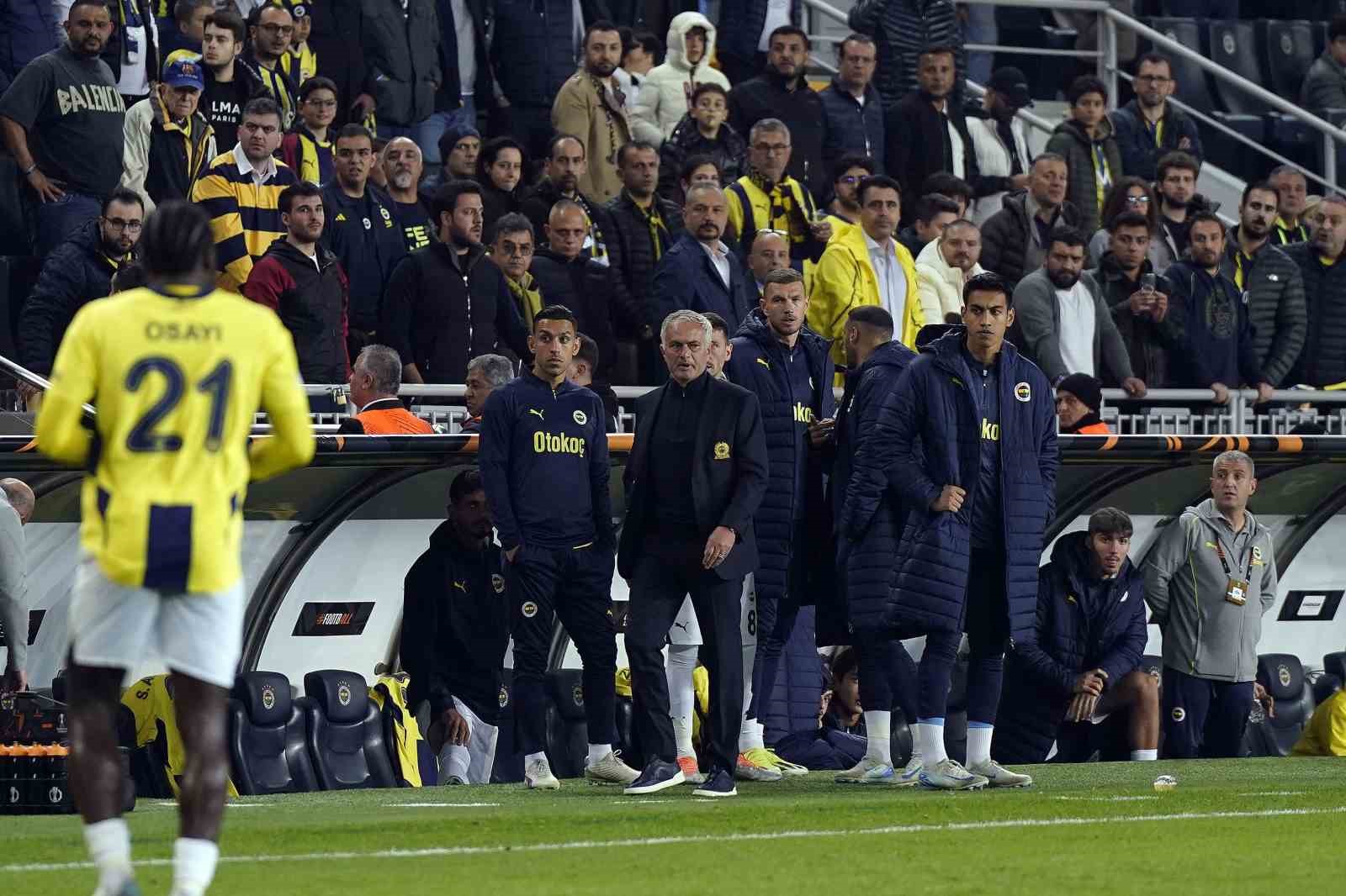 UEFA Avrupa Ligi: Fenerbahçe: 1 - Manchester United: 1 (Maç sonucu)
