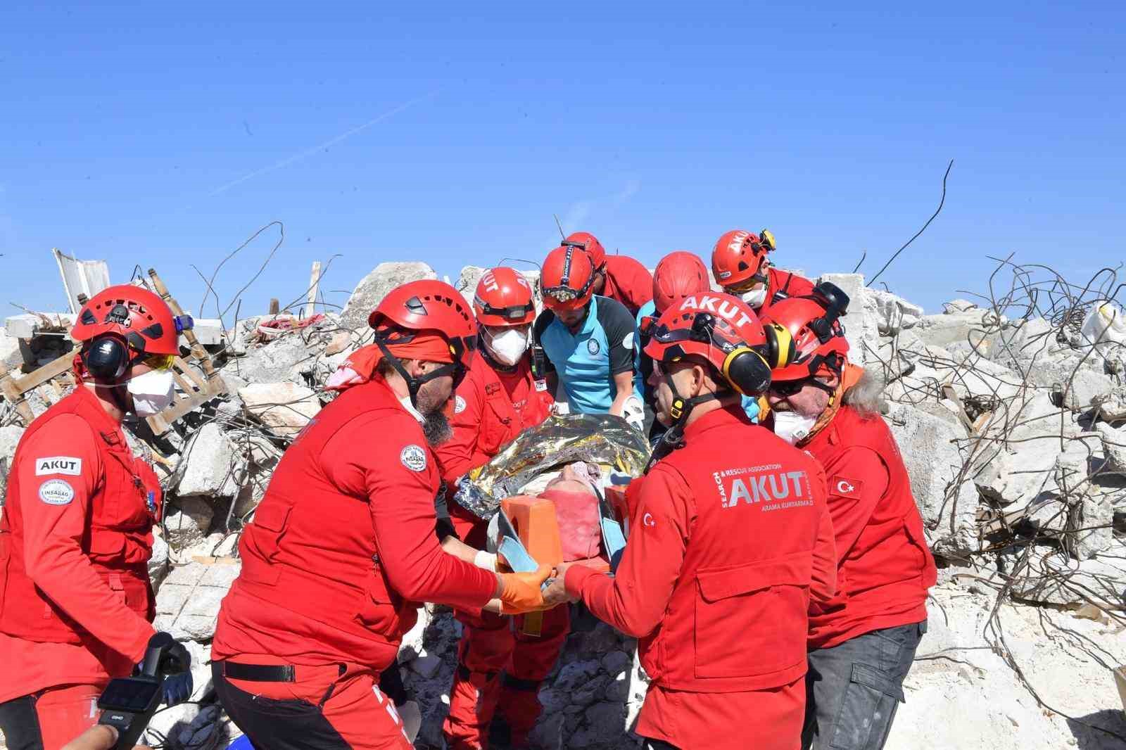 Denizli’nin deprem hazırlıkları 7.0 büyüklüğündeki senaryoyla tatbik edildi
