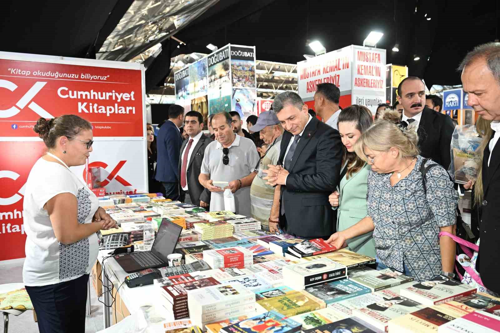 Antalya Kitap Fuarı 14. kez kapılarını açtı
