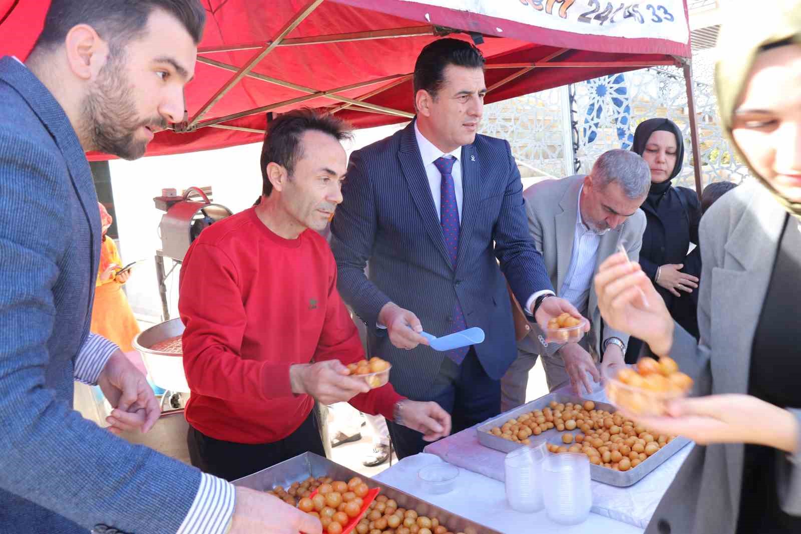 AK Parti Denizli Teşkilatı, TUSAŞ şehitleri için lokma hayrı yaptı
