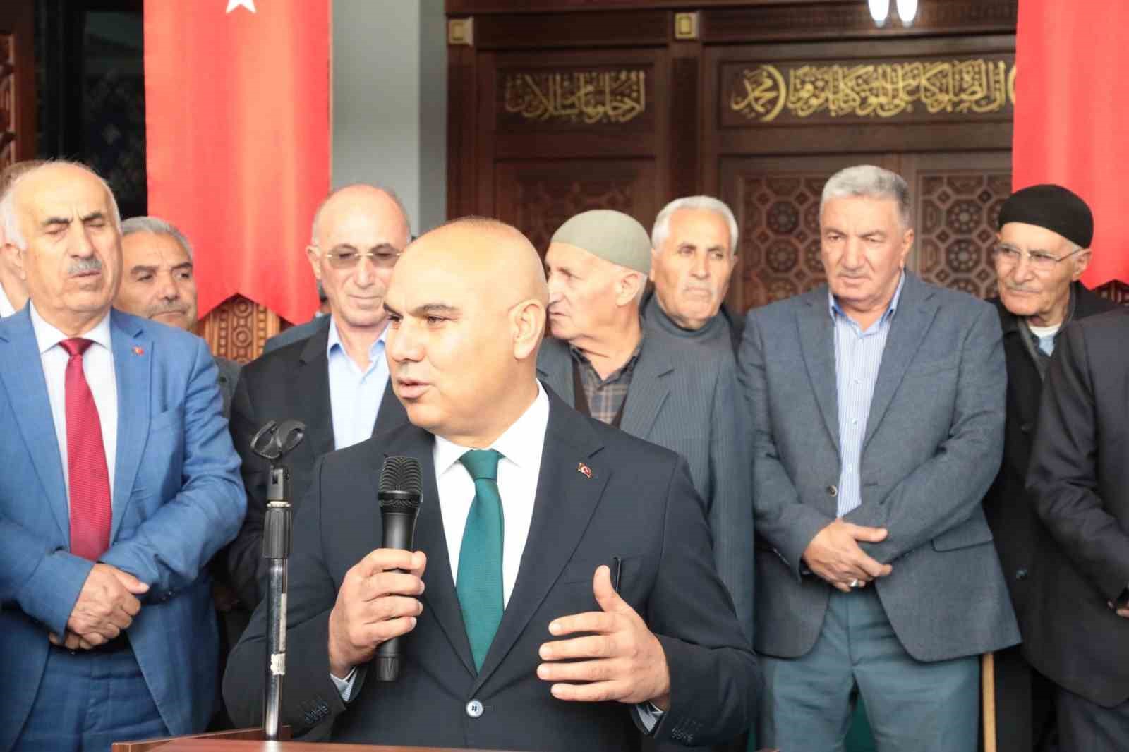 Ağrı Merkez Cami resmi olarak hizmete açıldı
