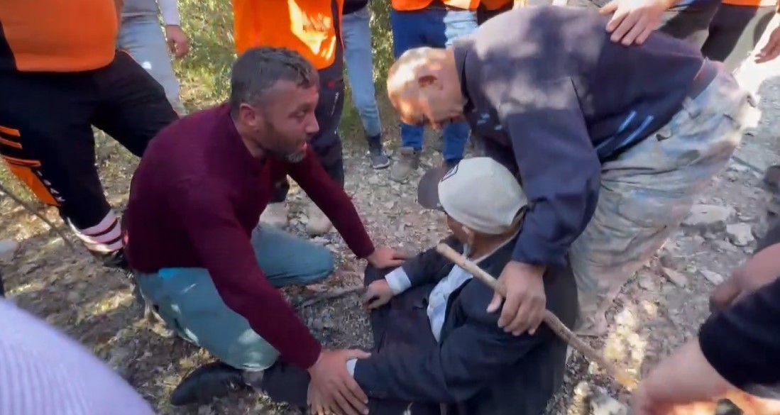 Isparta’da kaybolan yaşlı adam sağ bulundu, yakınları gözyaşlarına hakim olamadı
