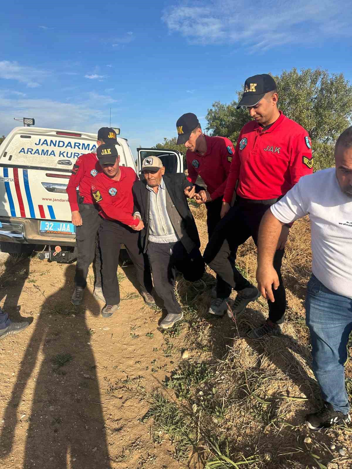 Isparta’da kaybolan yaşlı adam sağ bulundu, yakınları gözyaşlarına hakim olamadı
