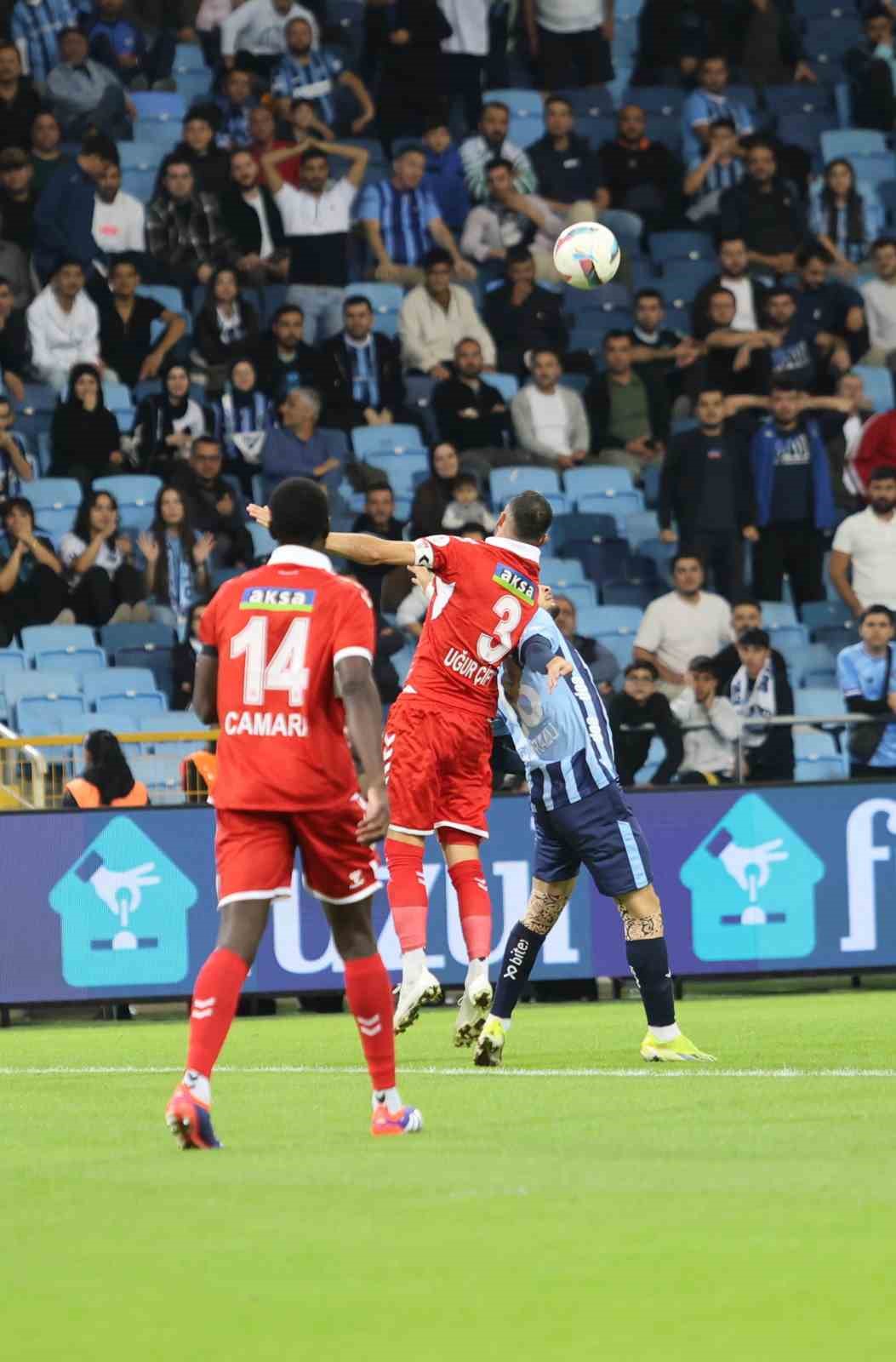 Trendyol Süper Lig: Adana Demirspor: 2 - Sivasspor: 1 (İlk yarı)
