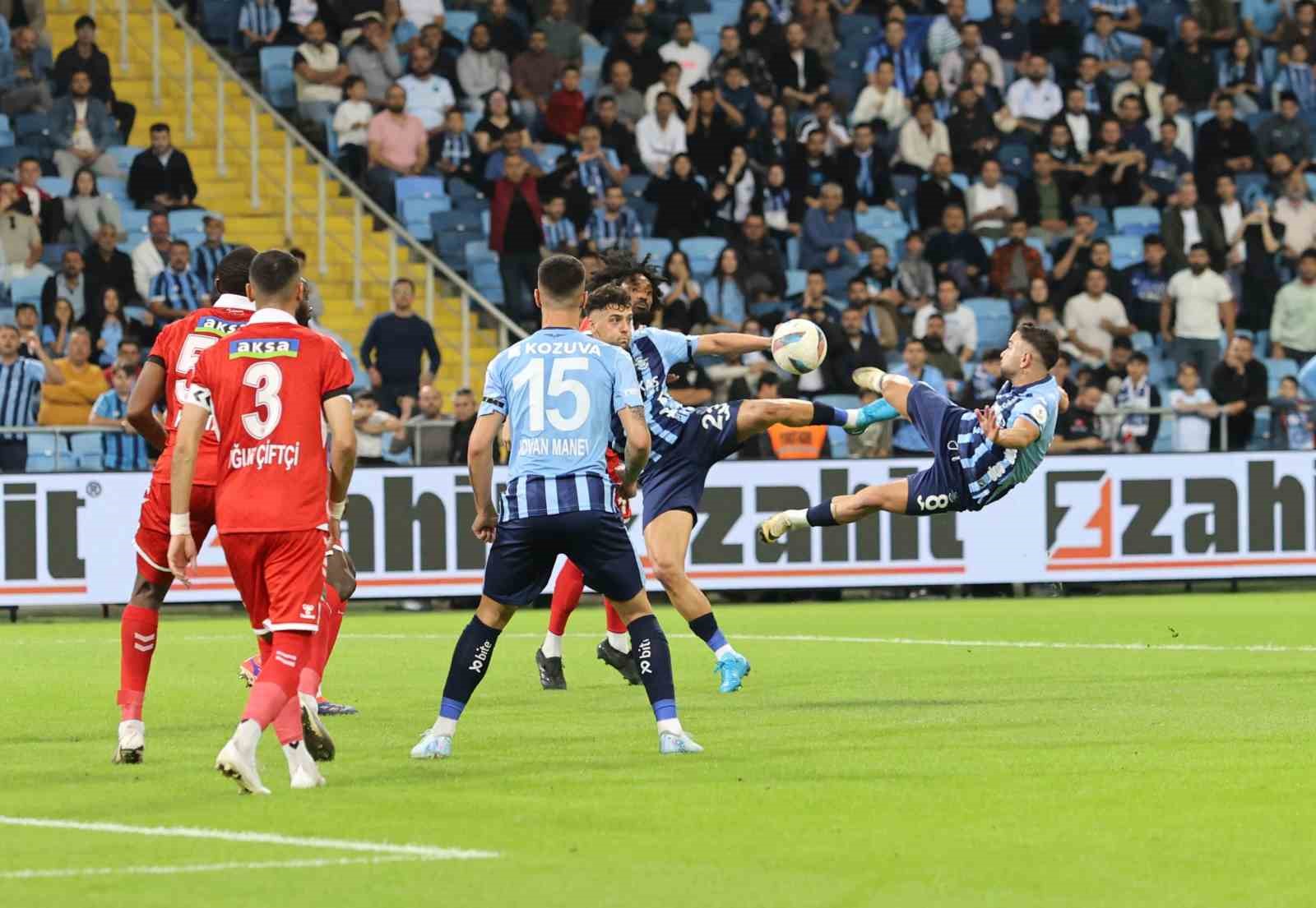 Trendyol Süper Lig: Adana Demirspor: 2 - Sivasspor: 1 (İlk yarı)
