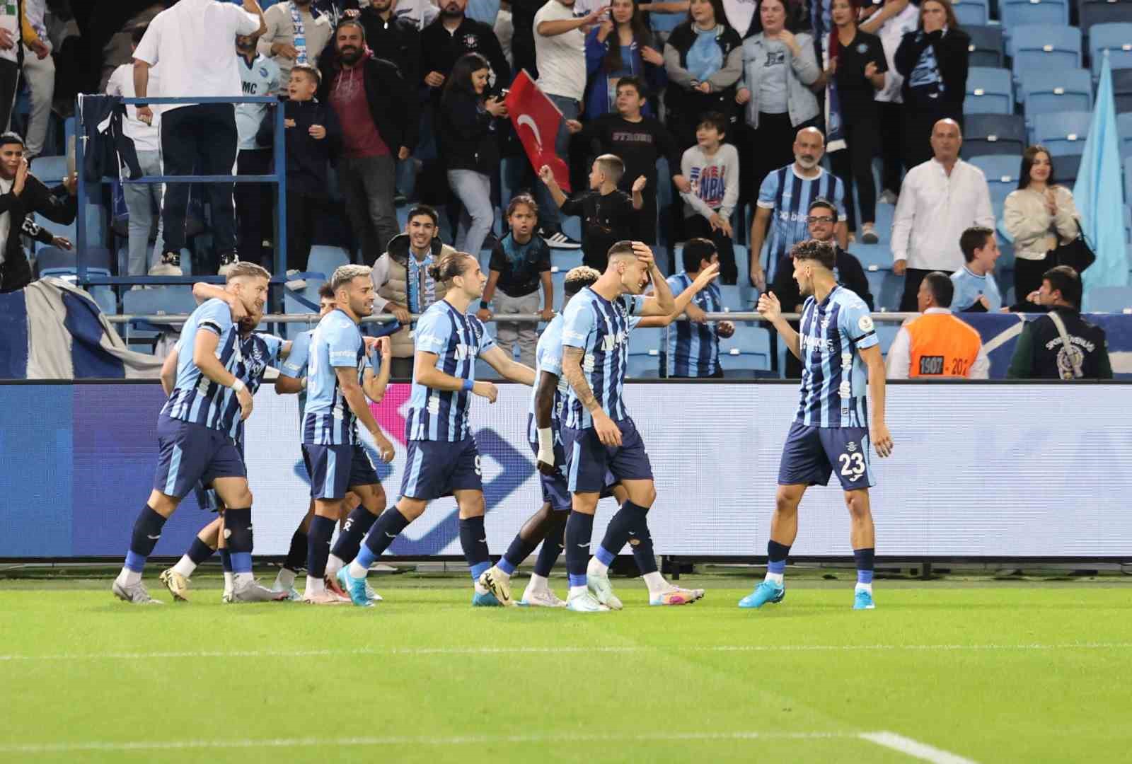 Trendyol Süper Lig: Adana Demirspor: 2 - Sivasspor: 1 (İlk yarı)
