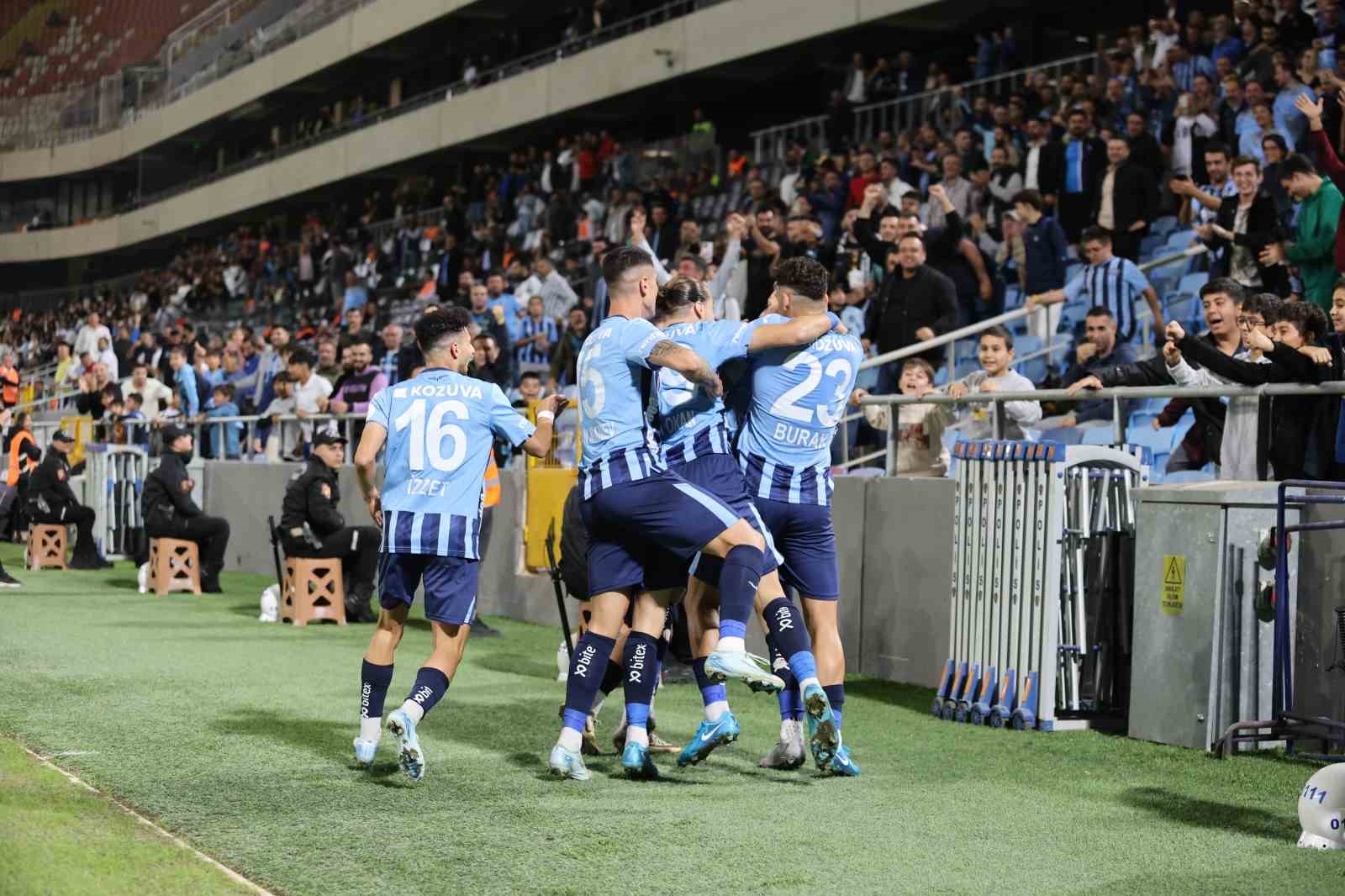 Trendyol Süper Lig: Adana Demirspor: 2 - Sivasspor: 1 (İlk yarı)
