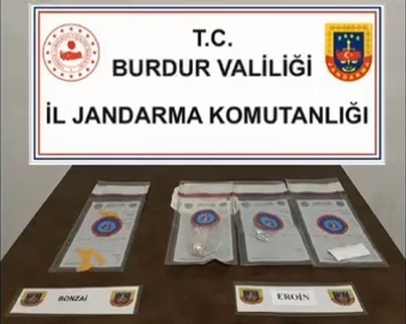 Jandarmanın uyuşturucu operasyonunda 4 şüpheli tutuklandı
