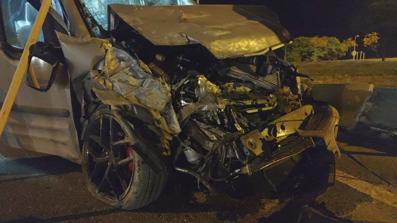 Van’da iki ayrı trafik kazası: 1 ölü 5 yaralı
