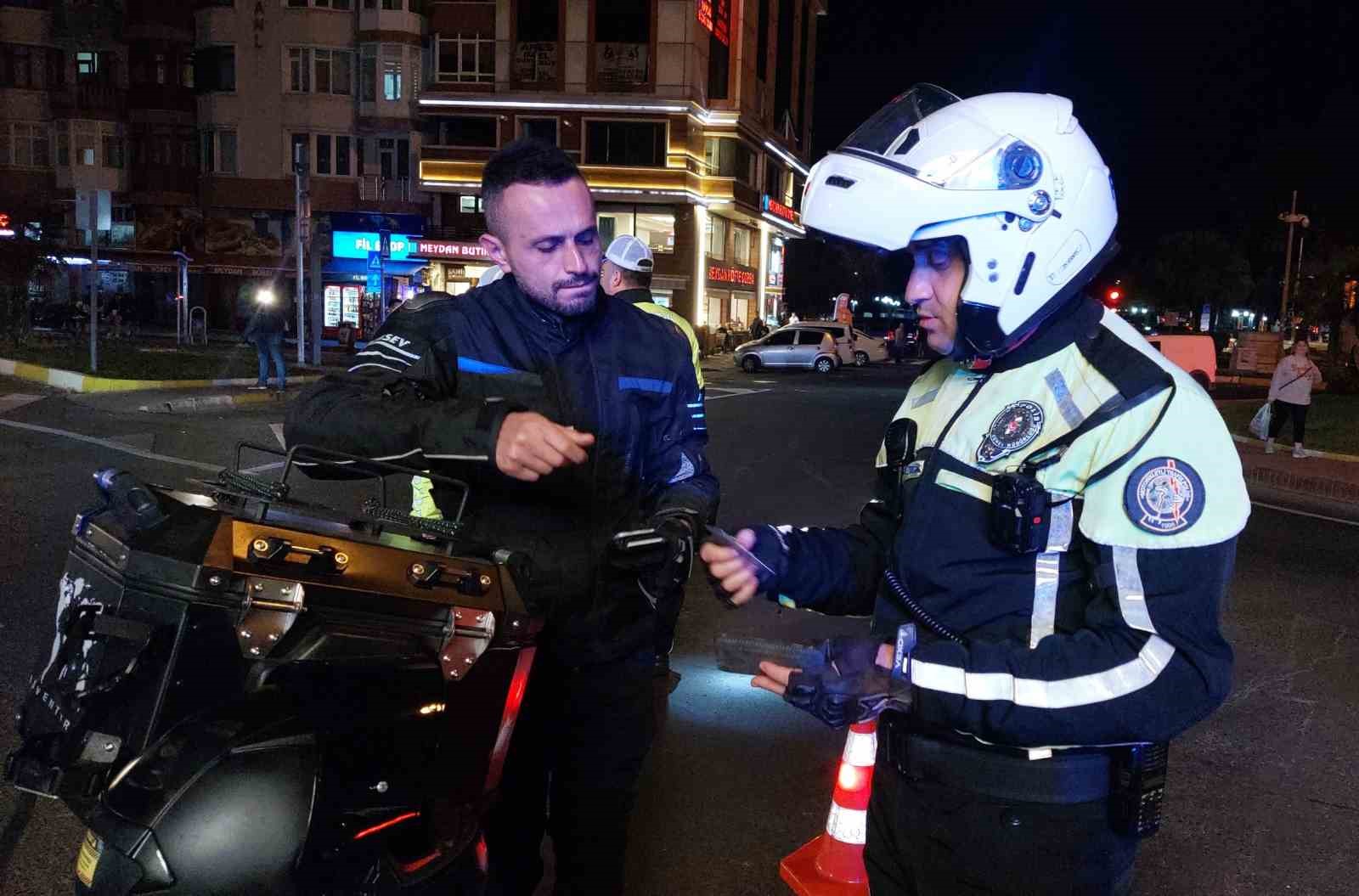 Tekirdağ’da şok denetim: Emniyet ekipleri yeni araçlarıyla sahada
