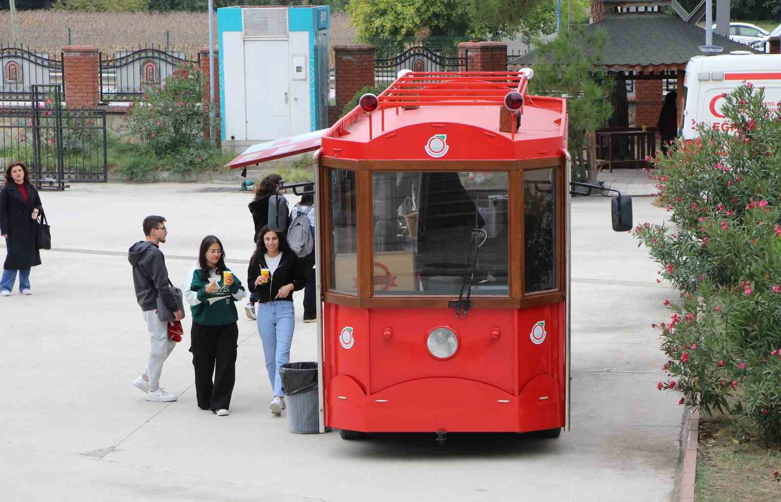 Nostaljik tramvay ‘Çorbabüs’ oldu
