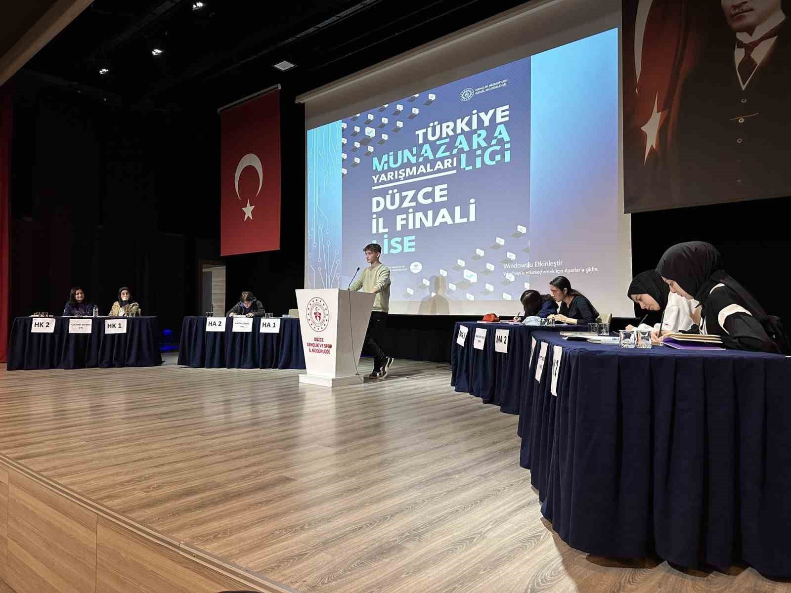 Münazara ligi il finali başladı
