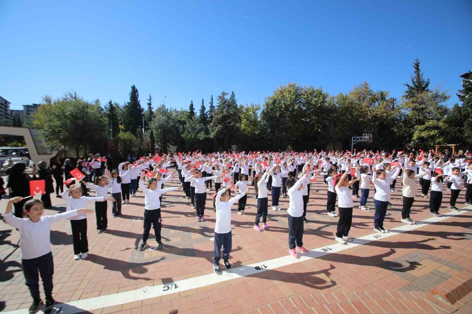 Gaziantep Kolej Vakfı’nı Cumhuriyet coşkusu sardı
